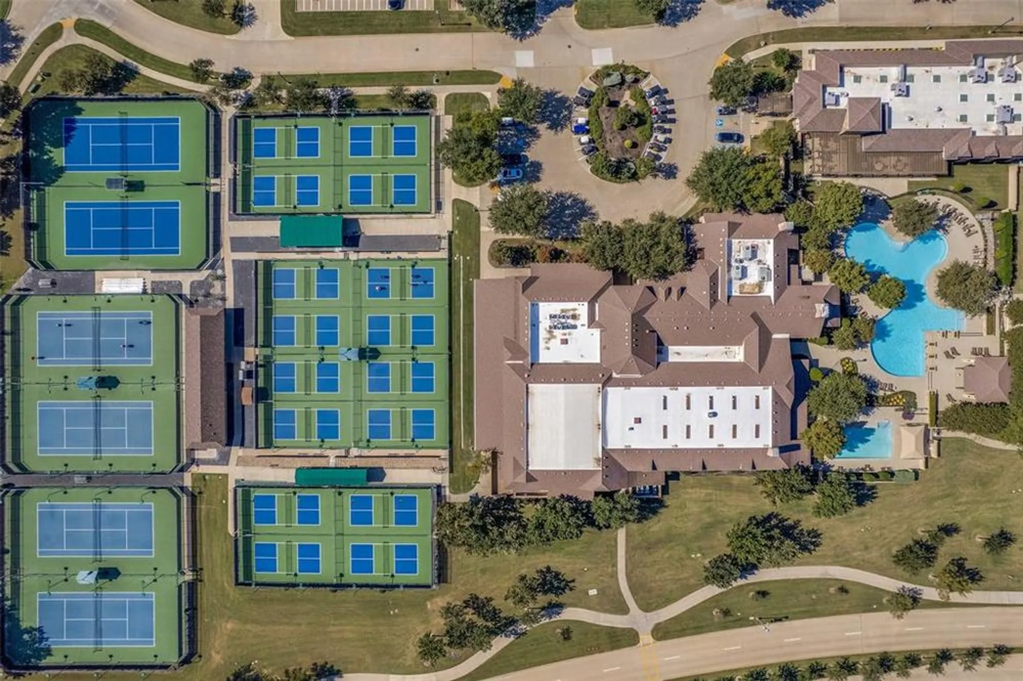 Property Slideshow image 36 of 36 | 9900 silver rock way, Denton, TX, 76207