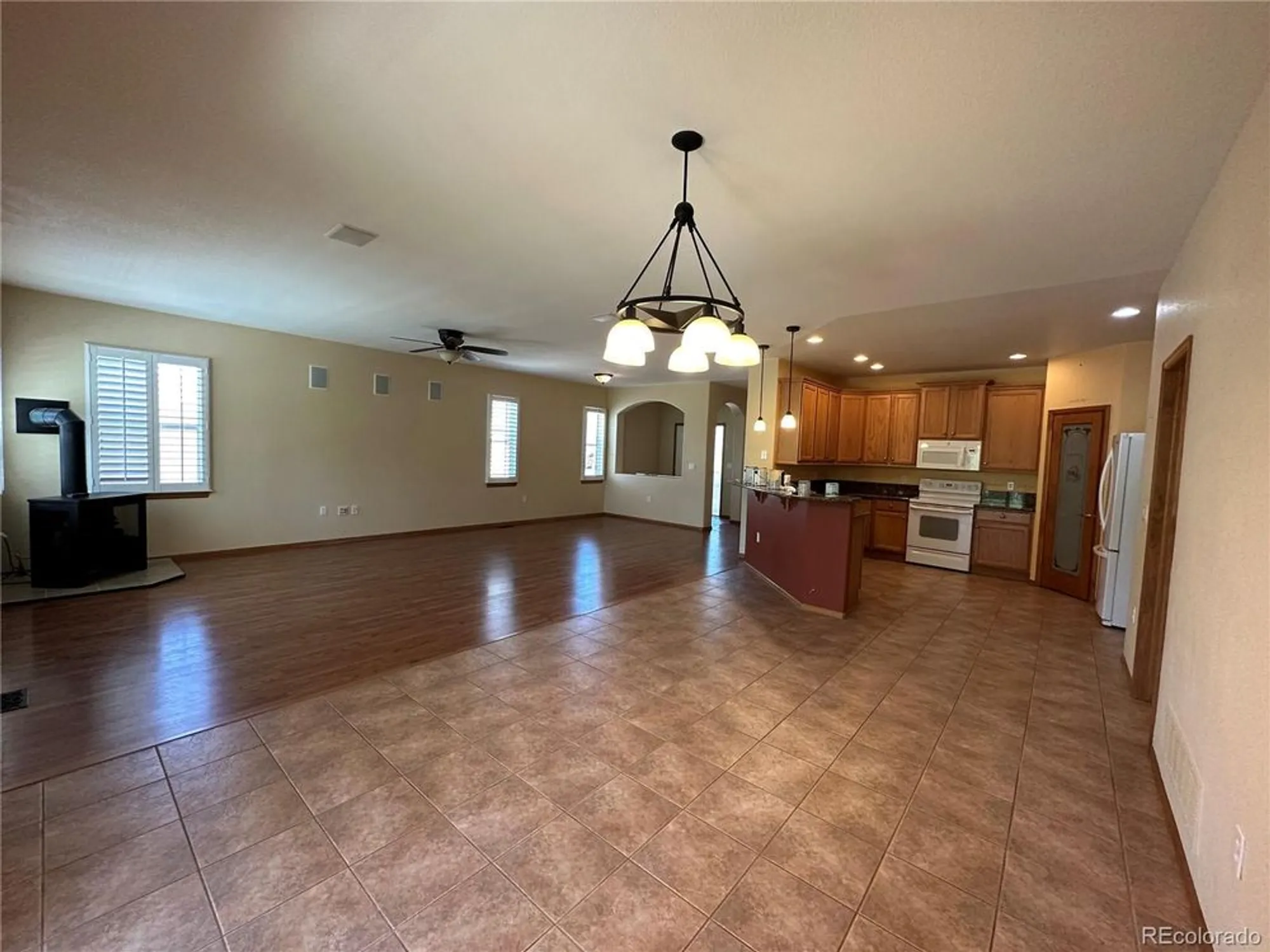 Property Slideshow image 6 of 28 | 22840 e heritage pkwy, Aurora, CO, 80016