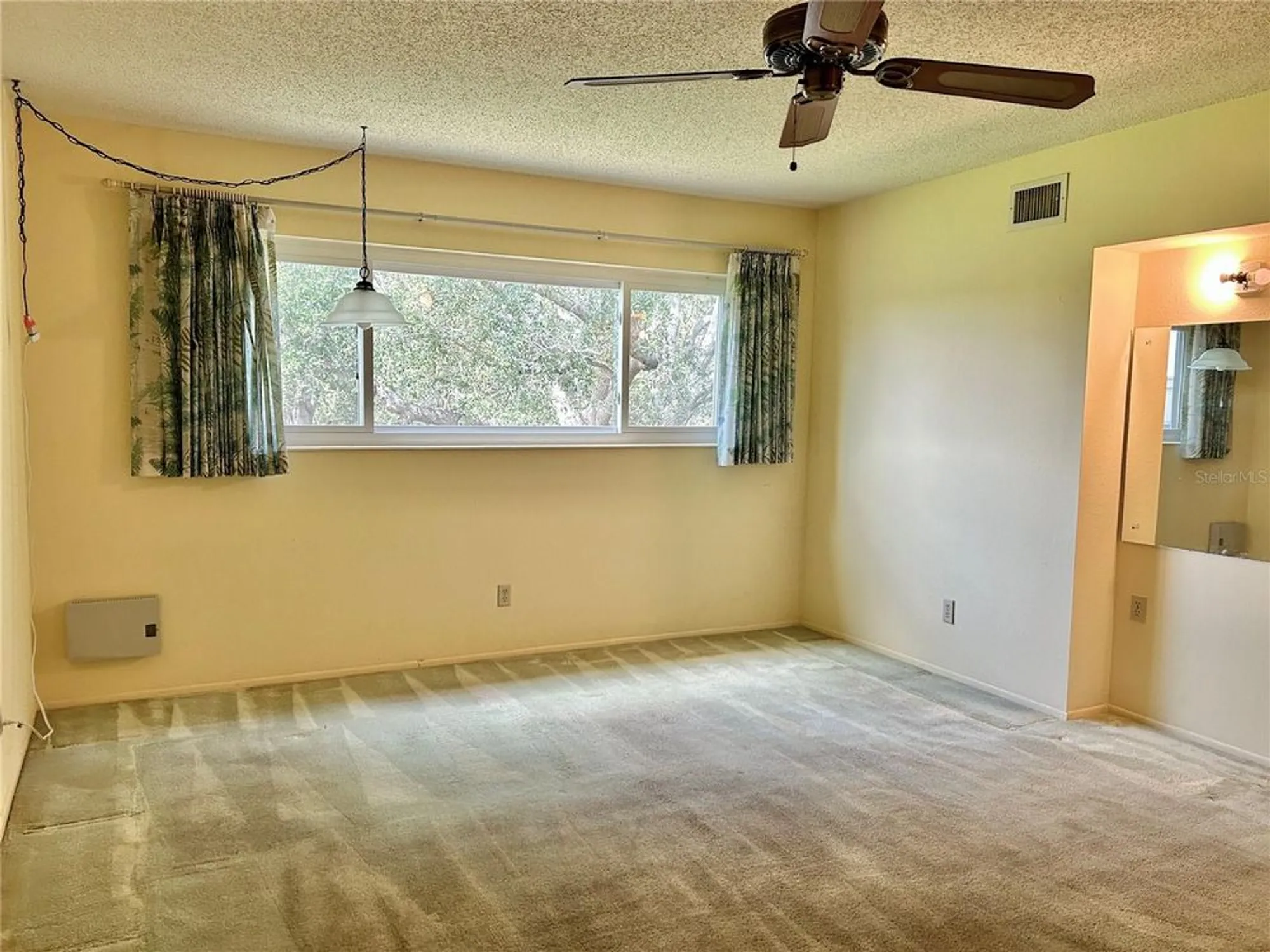 Property Slideshow image 23 of 57 | 2350 haitian dr 60, Clearwater, FL, 33763