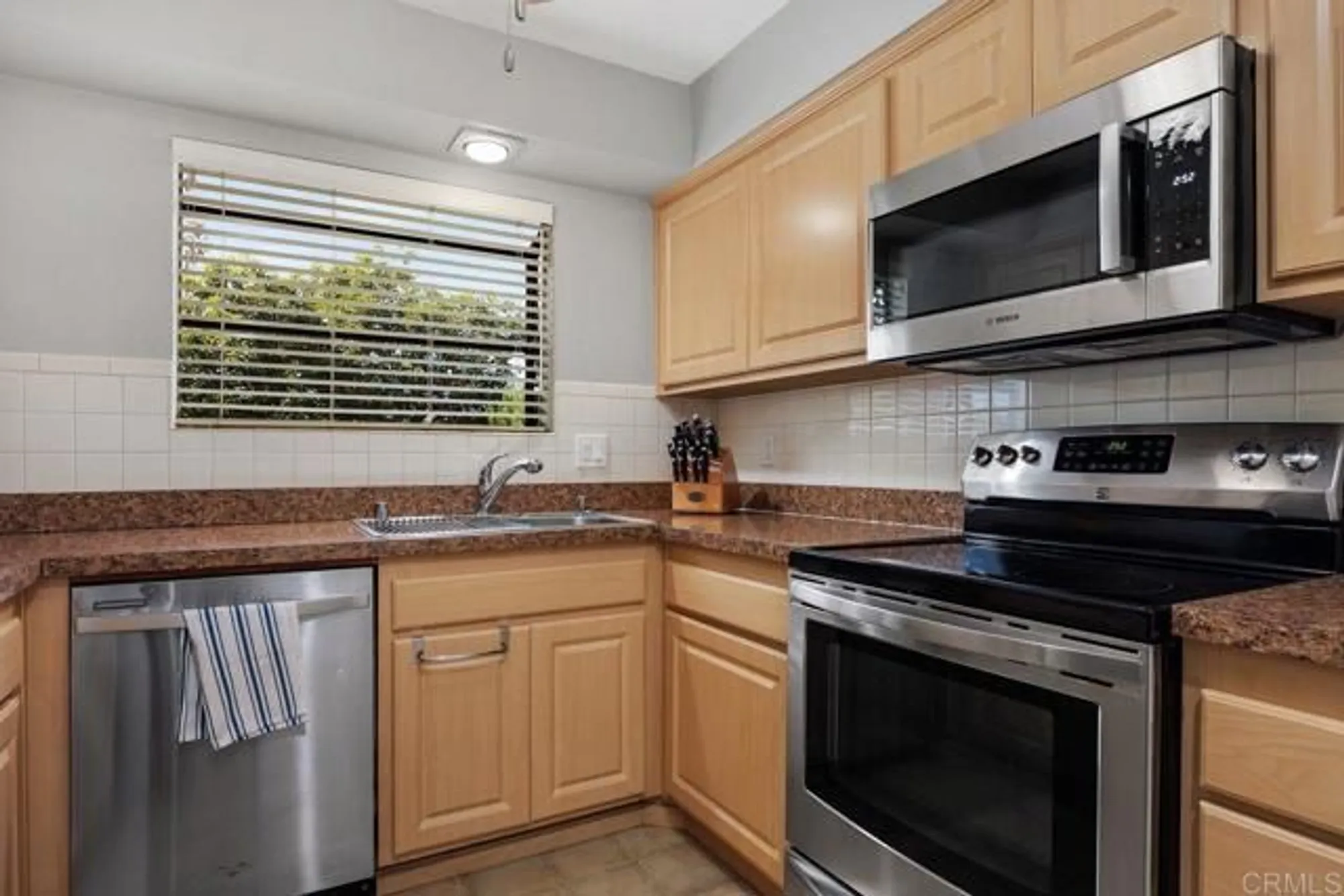 Property Slideshow image 7 of 25 | 4408 shearwater way, Oceanside, CA, 92057