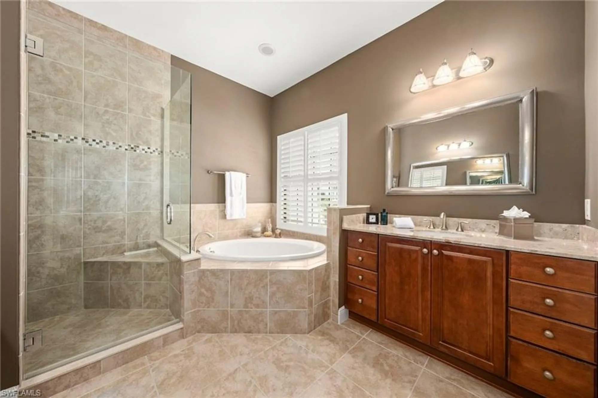 Property Slideshow image 27 of 49 | 24451 terzetto ln 403, Bonita Springs, FL, 34134
