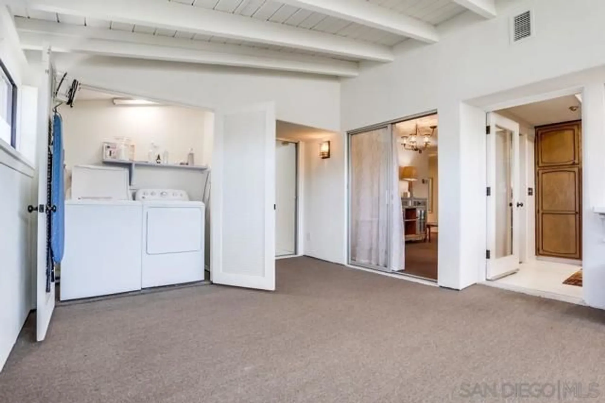 Property Slideshow image 17 of 46 | 16555 caminito vecinos 39, San Diego, CA, 92128