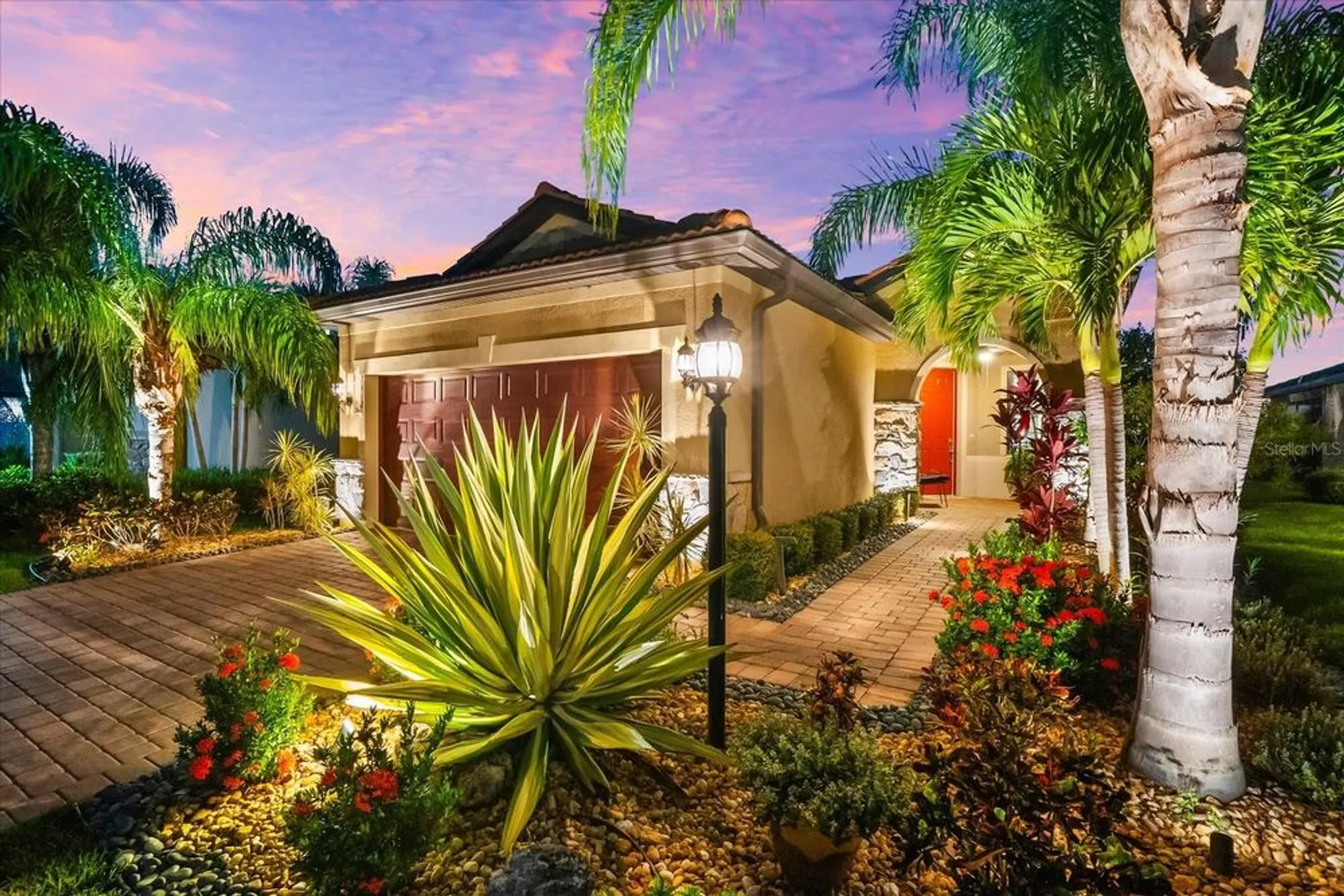 Property Slideshow image 3 of 98 | 7612 kirkland cv, Bradenton, FL, 34202