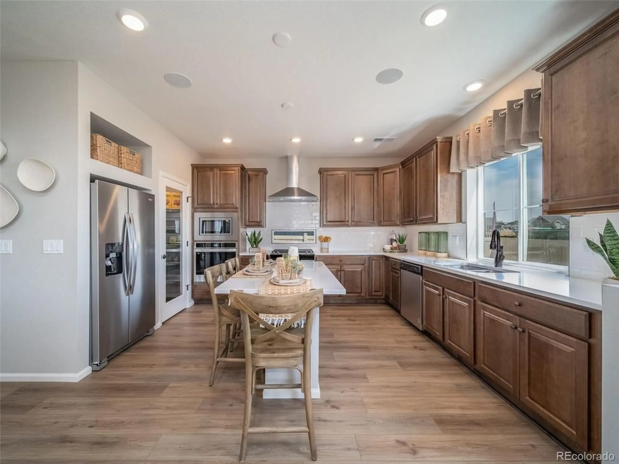 Property Slideshow image 3 of 17 | 21875 e 51st dr, Aurora, CO, 80019