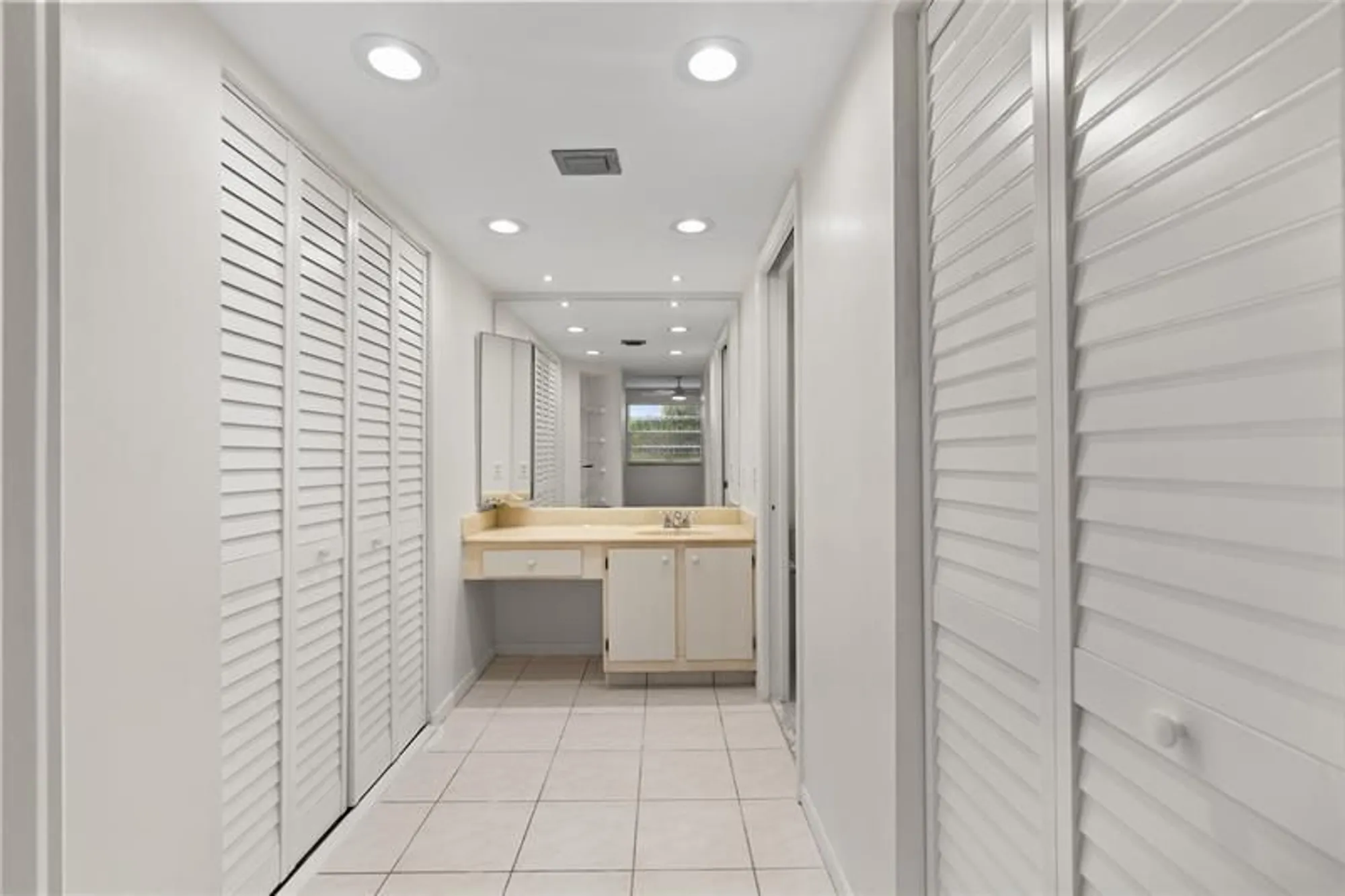 Property Slideshow image 17 of 29 | 1801 eleuthera pt j3, Coconut Creek, FL, 33066