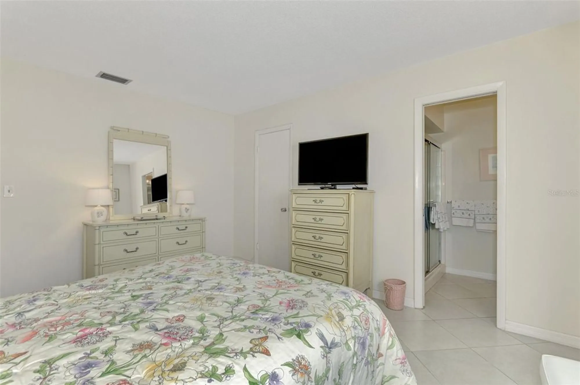 Property Slideshow image 25 of 47 | 2505 riverbluff pkwy # v196, Sarasota, FL, 34231