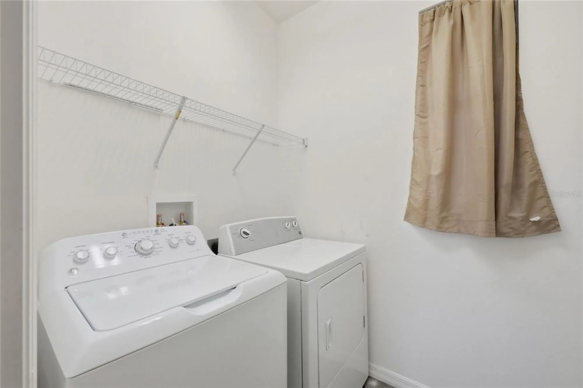 Property Slideshow image 37 of 50 | 1824 pelican hill way, Poinciana, FL, 34759