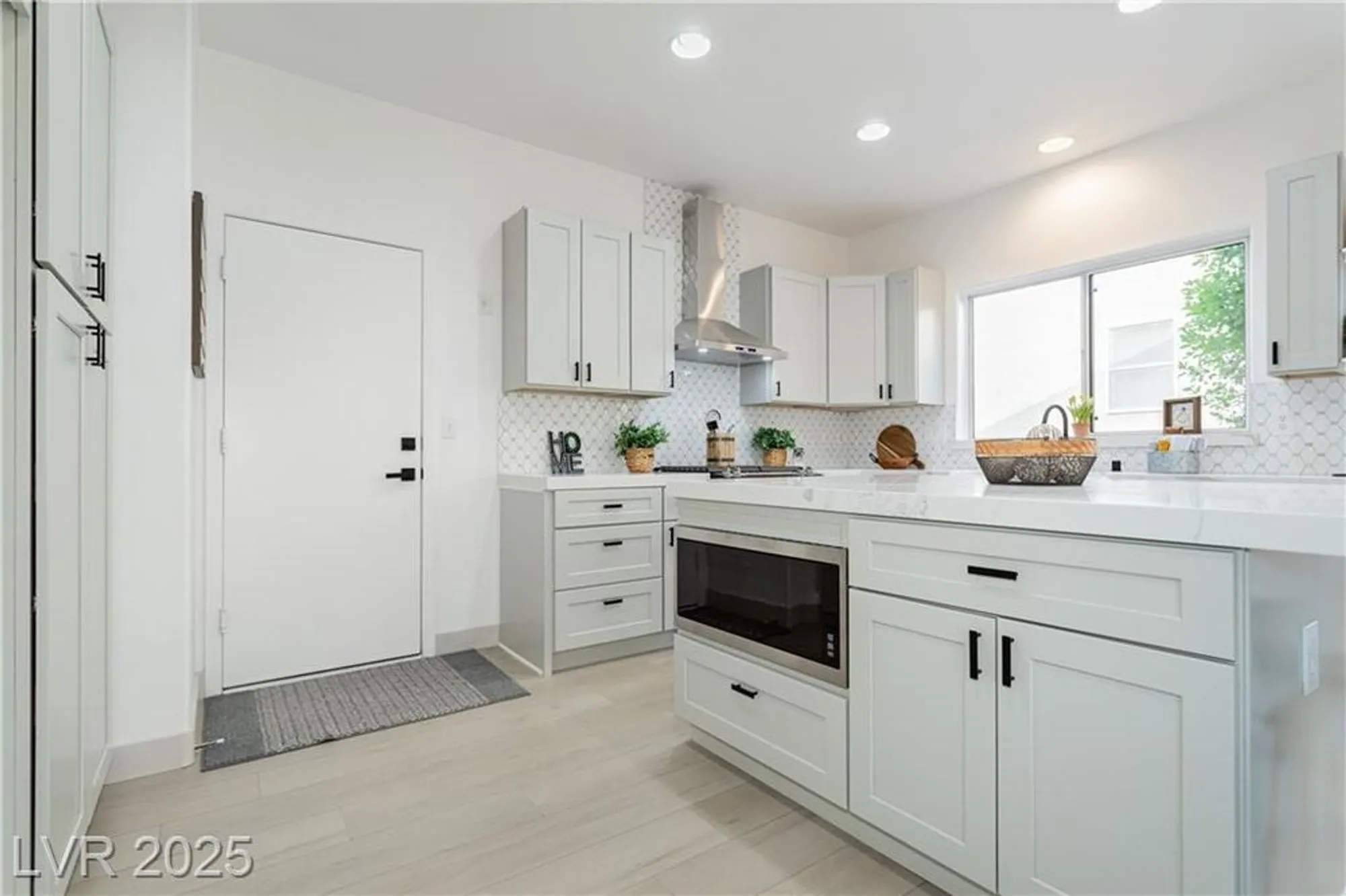Property Slideshow image 27 of 72 | 2589 evansville ave, Henderson, NV, 89052