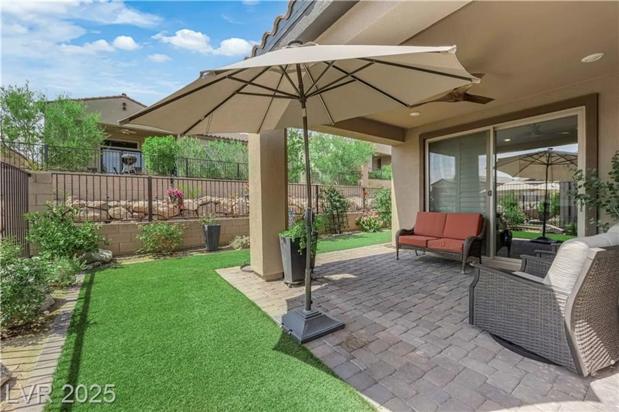 Property Slideshow image 33 of 57 | 11 arid crest ave, Henderson, NV, 89011