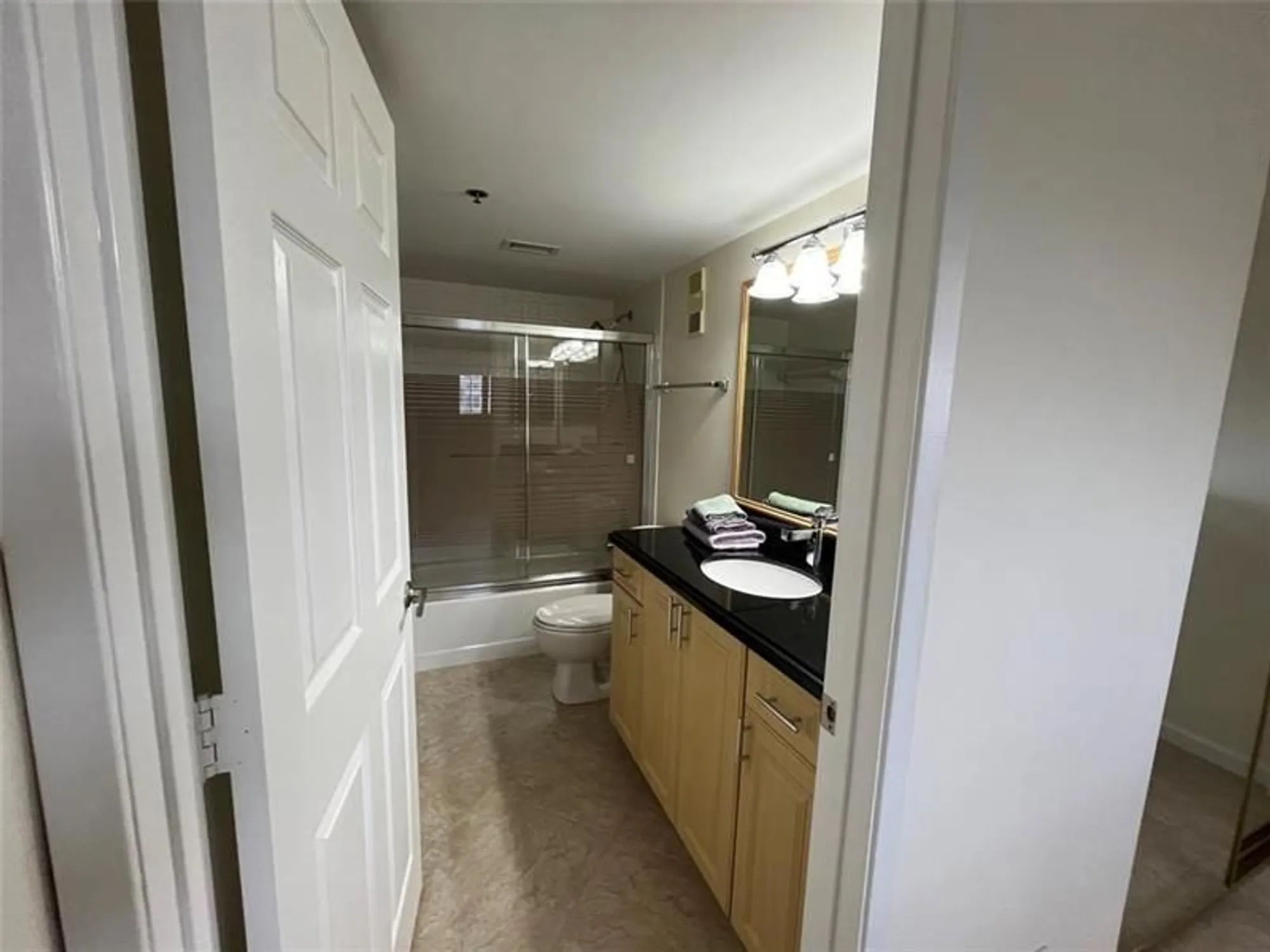 Property Slideshow image 17 of 25 | 7260 kinghurst dr apt 606, Delray Beach, FL, 33446