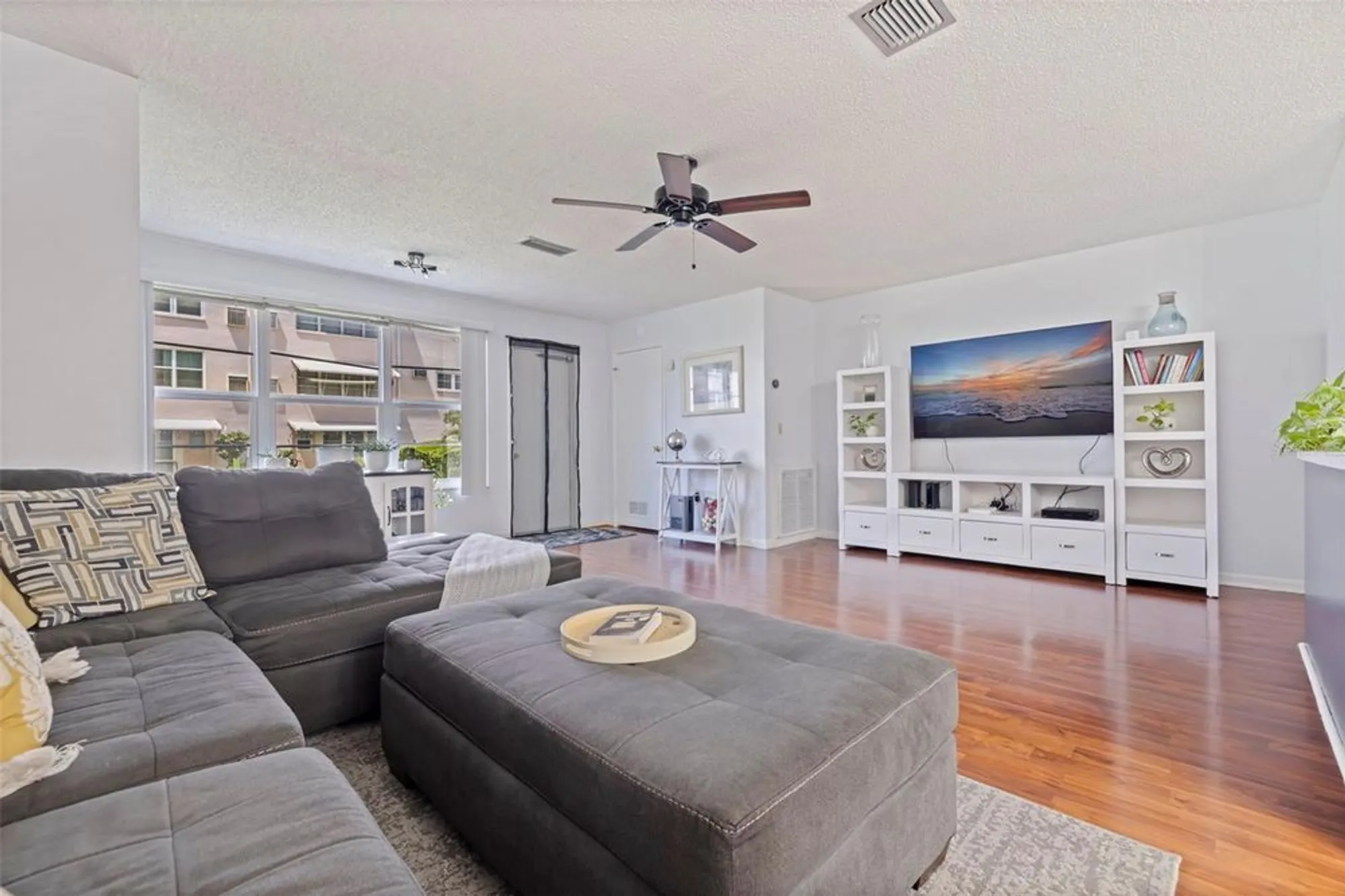 Property Slideshow image 8 of 40 | 5603 80th st n unit 107, Saint Petersburg, FL, 33709
