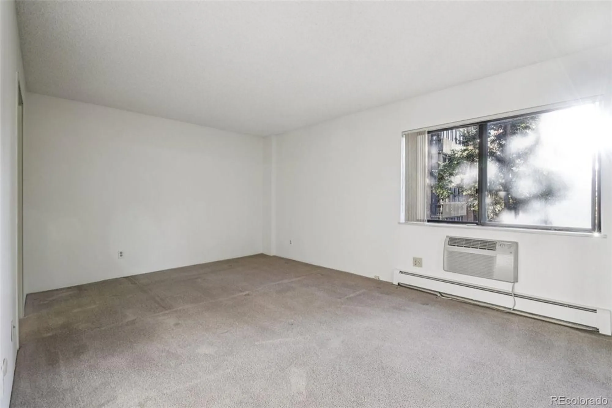 Property Slideshow image 15 of 39 | 14300 e marina dr 207, Aurora, CO, 80014