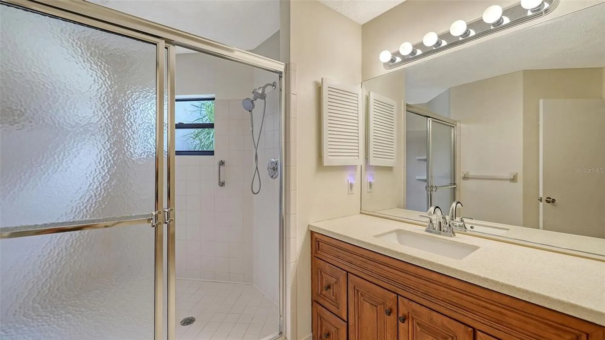 Property Slideshow image 21 of 72 | 1603 starling dr # 101, Sarasota, FL, 34231