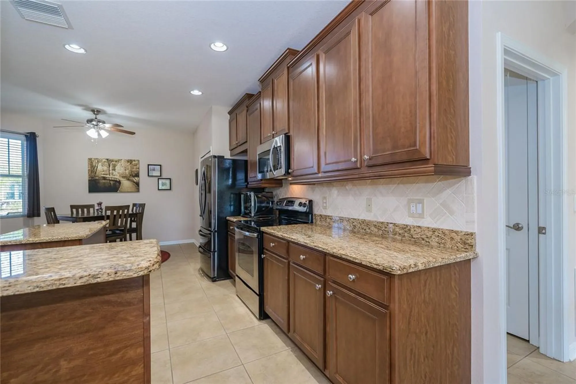 Property Slideshow image 36 of 73 | 29290 grass bunker dr, San Antonio, FL, 33576