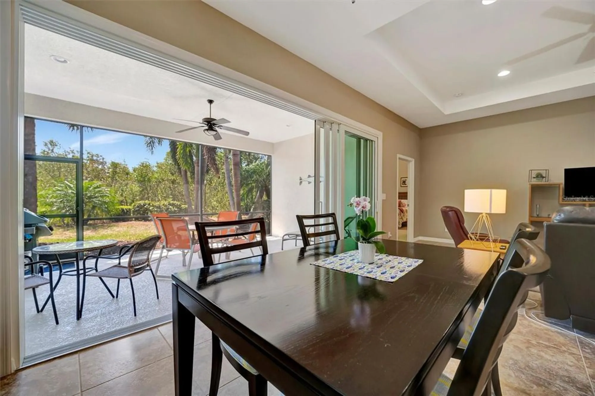 Property Slideshow image 31 of 78 | 5009 lake overlook ave, Bradenton, FL, 34208