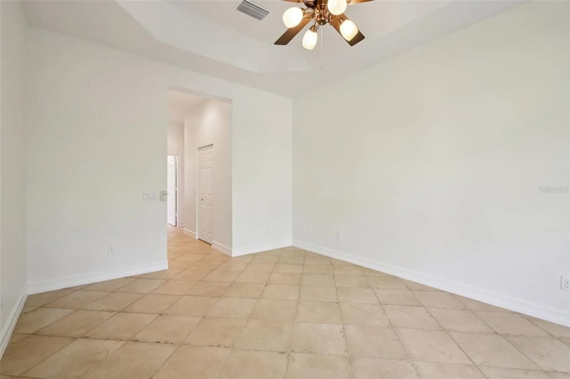 Property Slideshow image 43 of 53 | 5004 sandy brook cir, Wimauma, FL, 33598