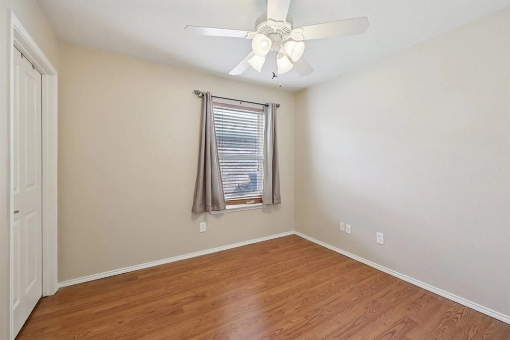 Property Slideshow image 23 of 36 | 7850 estancia dr, Frisco, TX, 75036