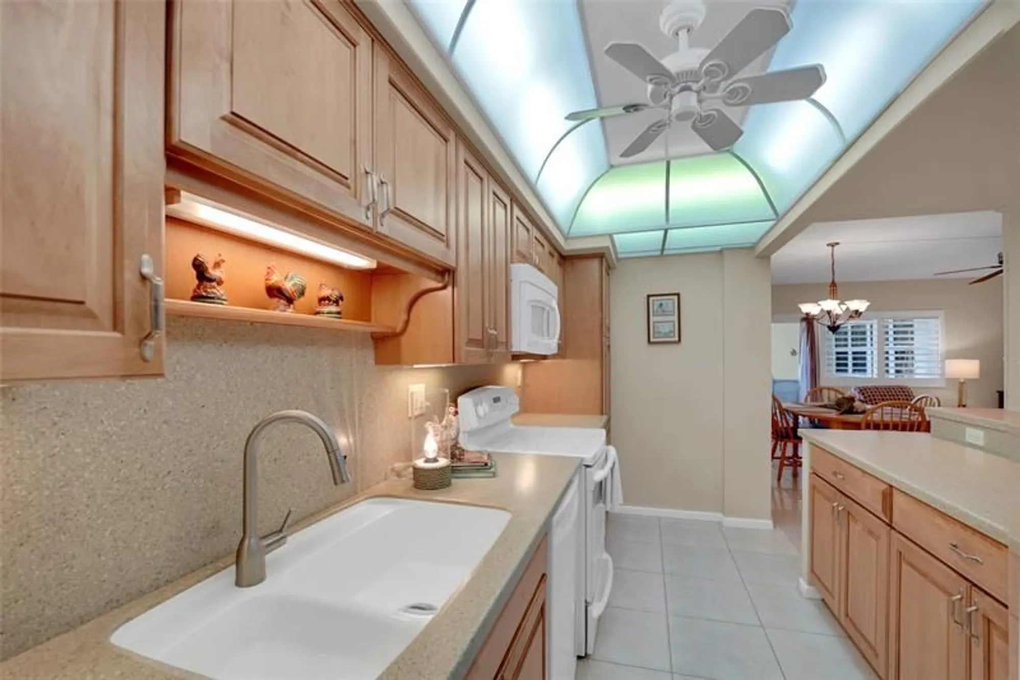 Property Slideshow image 9 of 45 | 3200 ne 36th st 319, Fort Lauderdale, FL, 33308