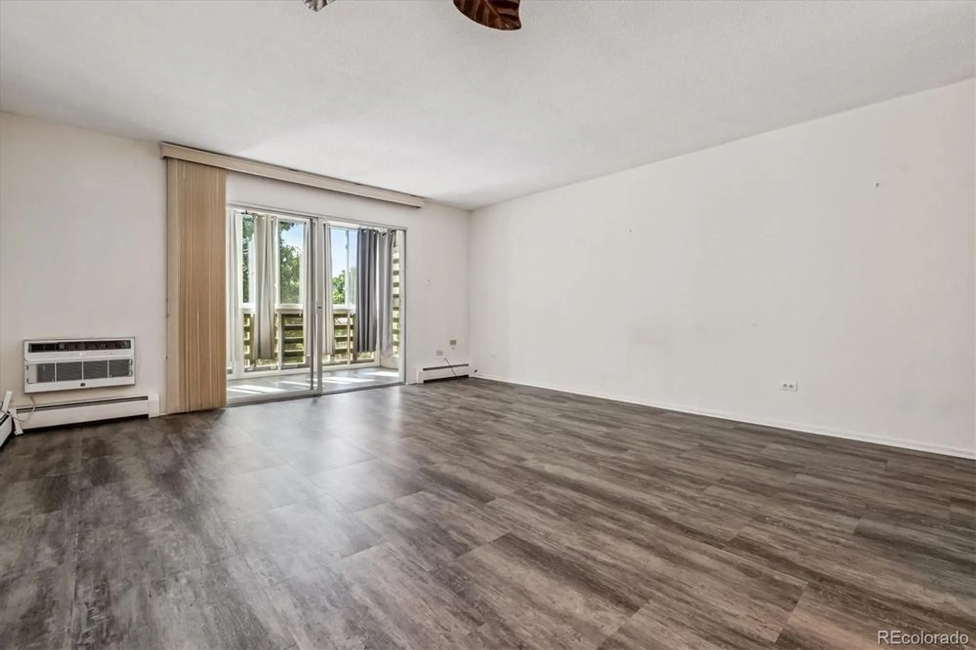 Property Slideshow image 2 of 31 | 775 s alton way 6c, Denver, CO, 80247