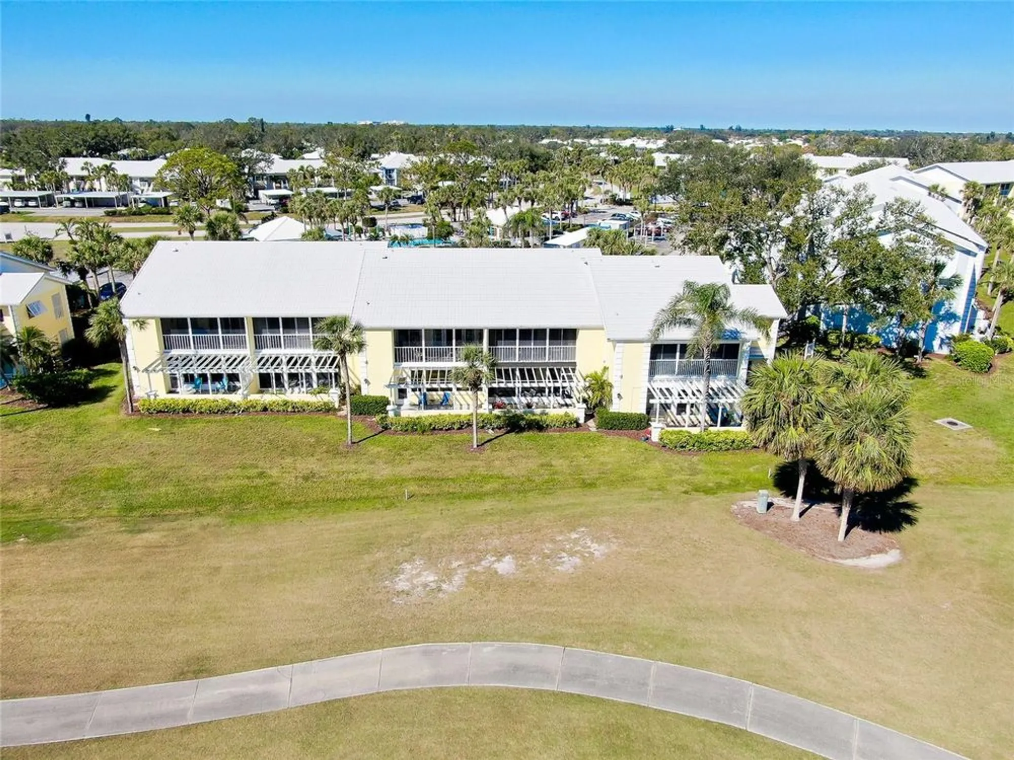 Property Slideshow image 31 of 36 | 410 cerromar cir 240, Venice, FL, 34293