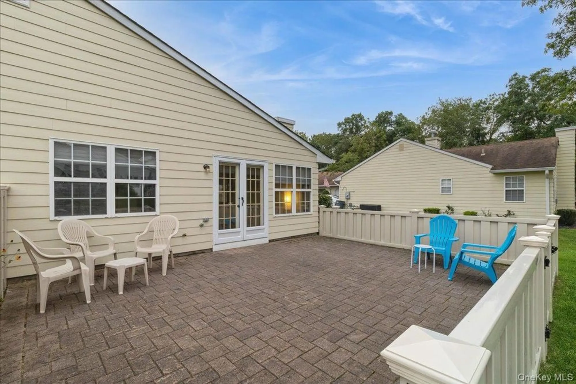 Property Slideshow image 4 of 22 | 163 theodore dr, Coram, NY, 11727