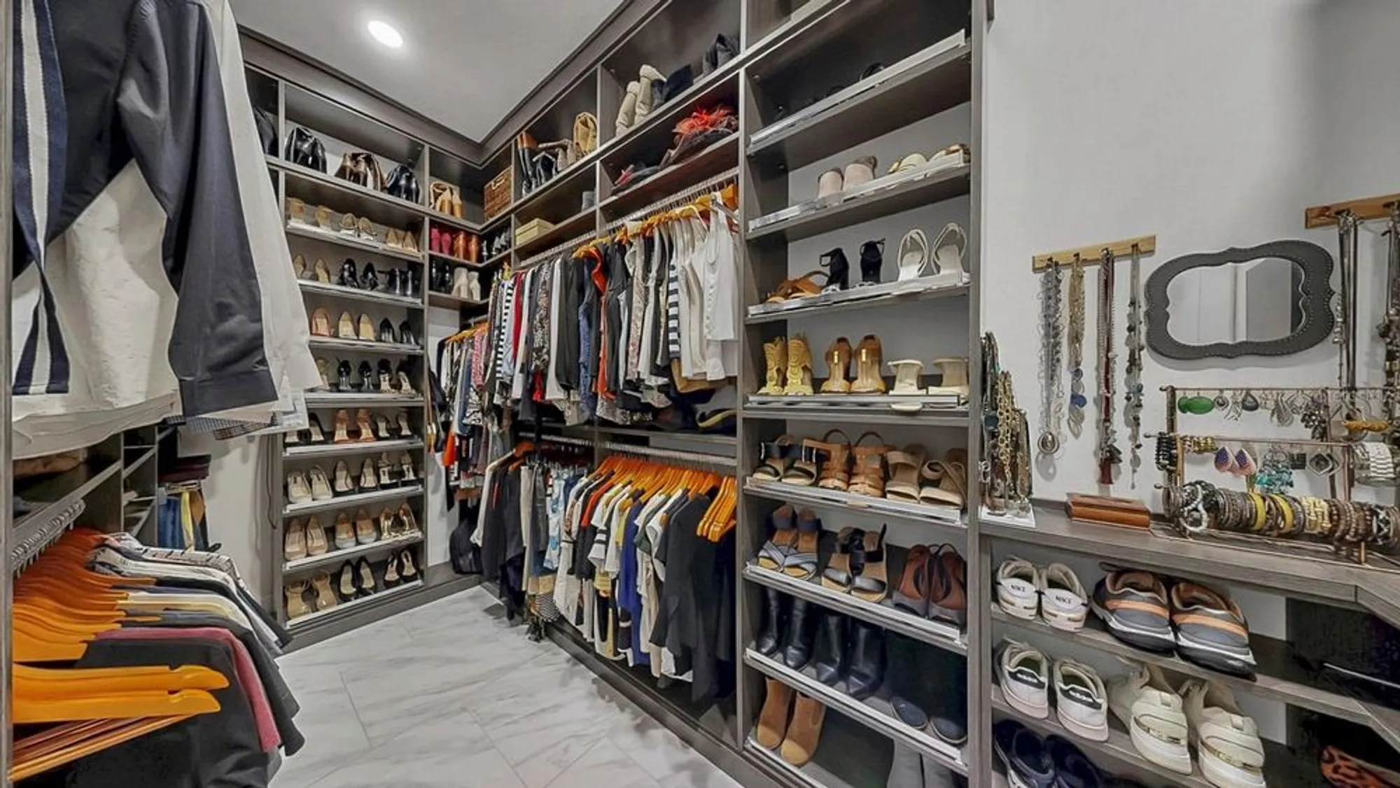 Property Slideshow image 33 of 100 | 701 pinckney dr, Apollo Beach, FL, 33572