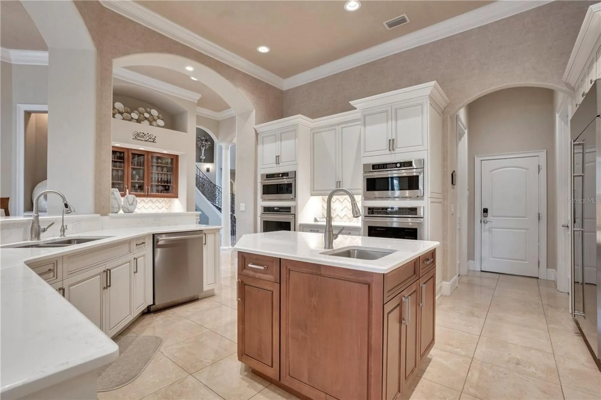 Property Slideshow image 14 of 71 | 1117 oxbridge ln, Ormond Beach, FL, 32174