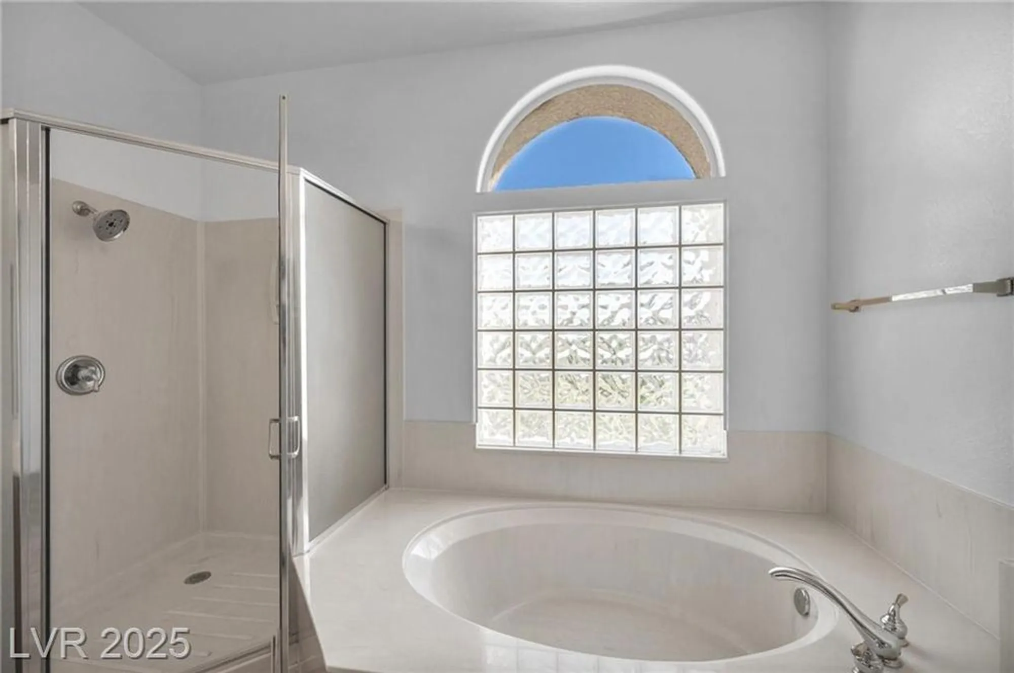Property Slideshow image 43 of 71 | 2567 evening sky dr, Henderson, NV, 89052