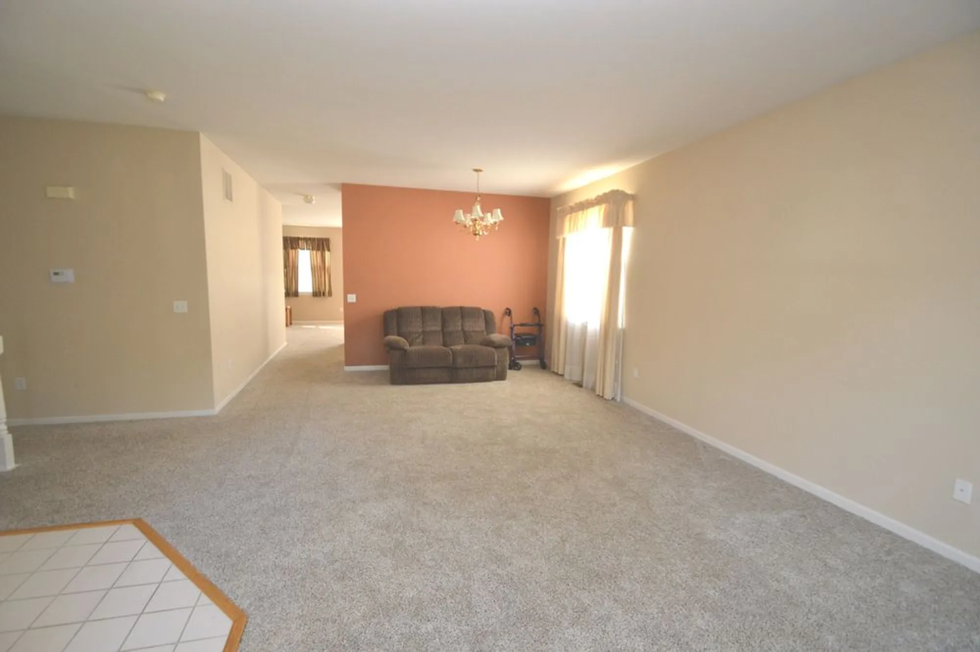 Property Slideshow image 3 of 27 | 733 s mecosta ln, Romeoville, IL, 60446