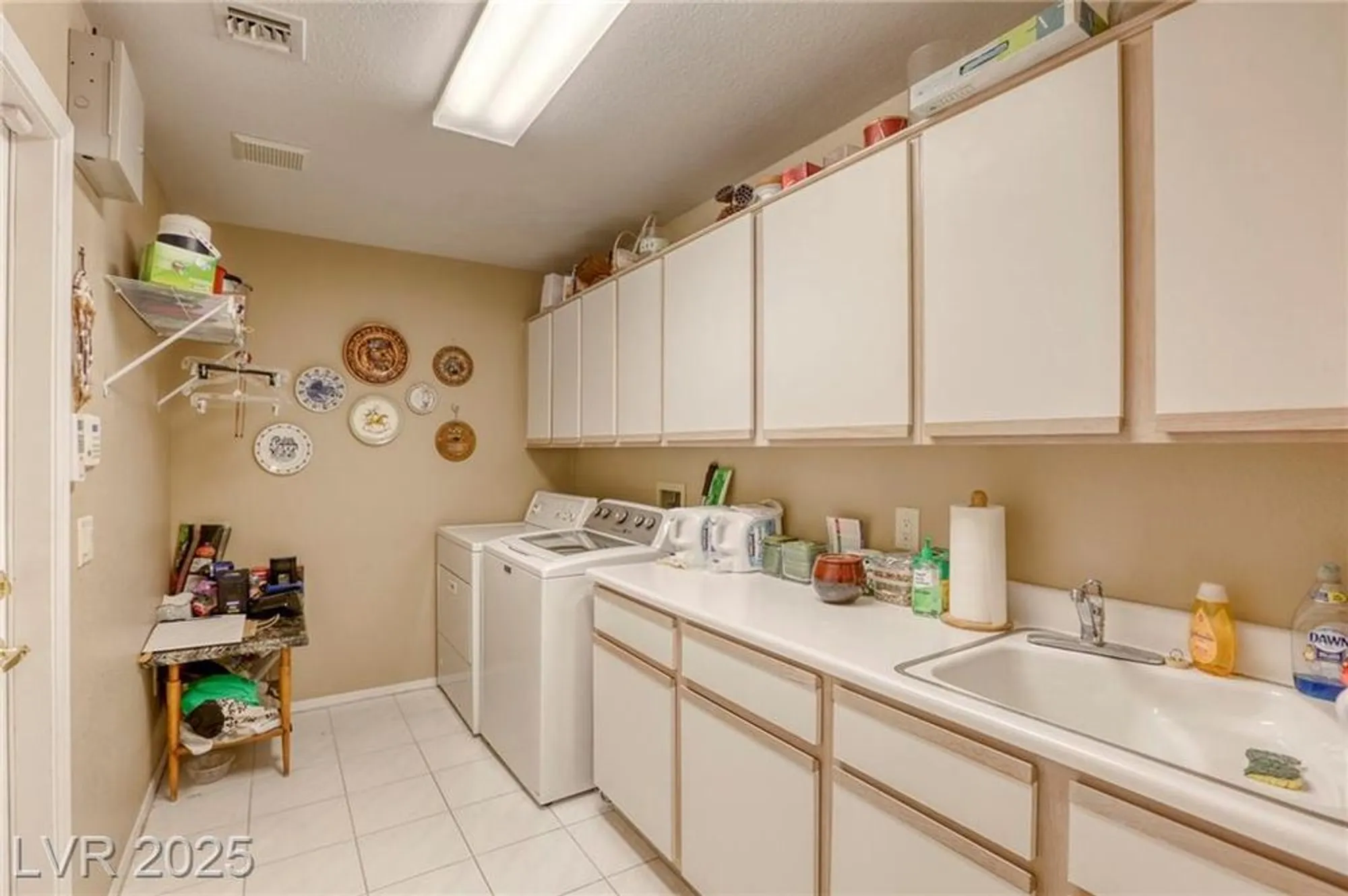 Property Slideshow image 26 of 39 | 9201 yucca blossom dr, Las Vegas, NV, 89134