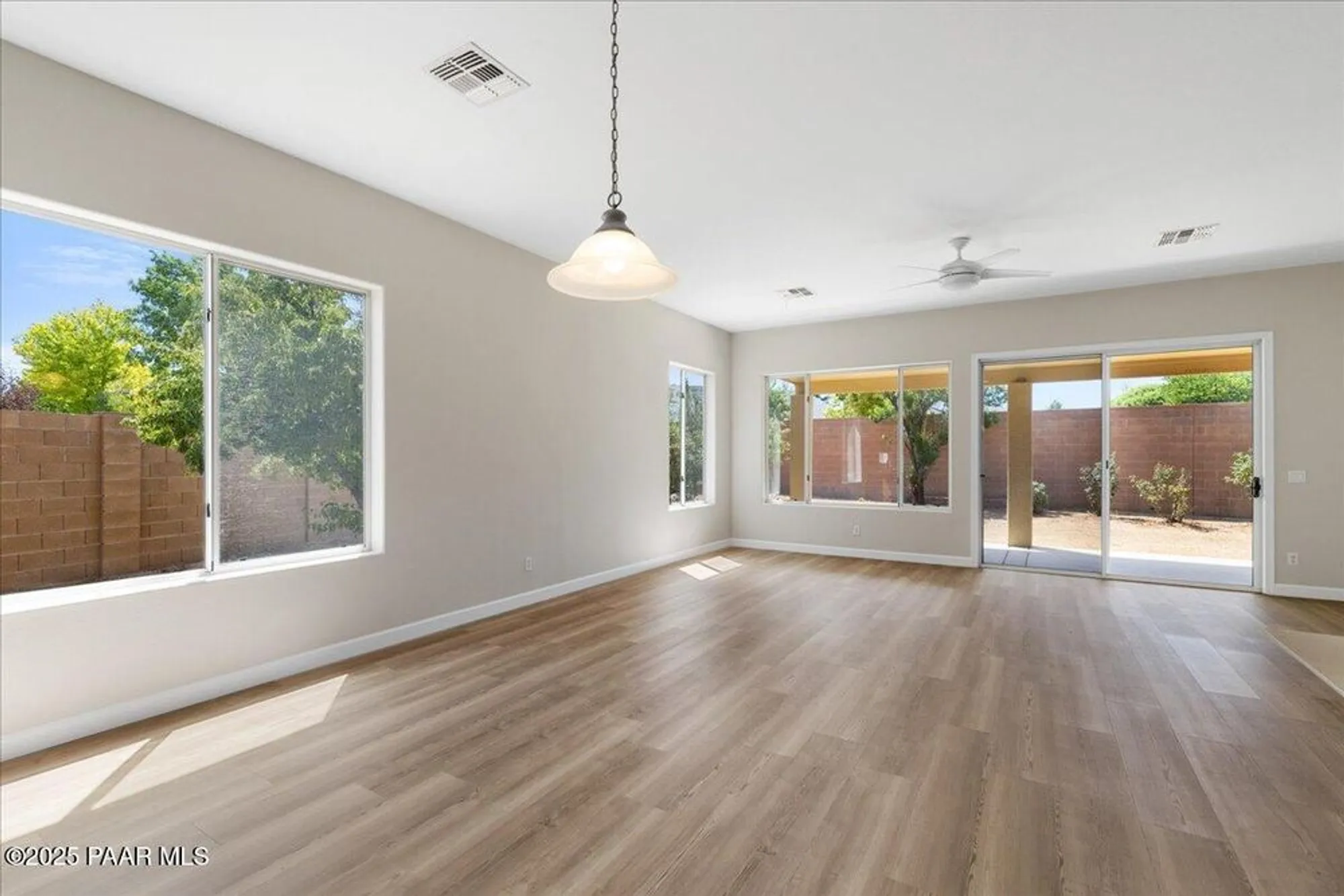 Property Slideshow image 20 of 47 | 7709 e day break cir, Prescott Valley, AZ, 86315