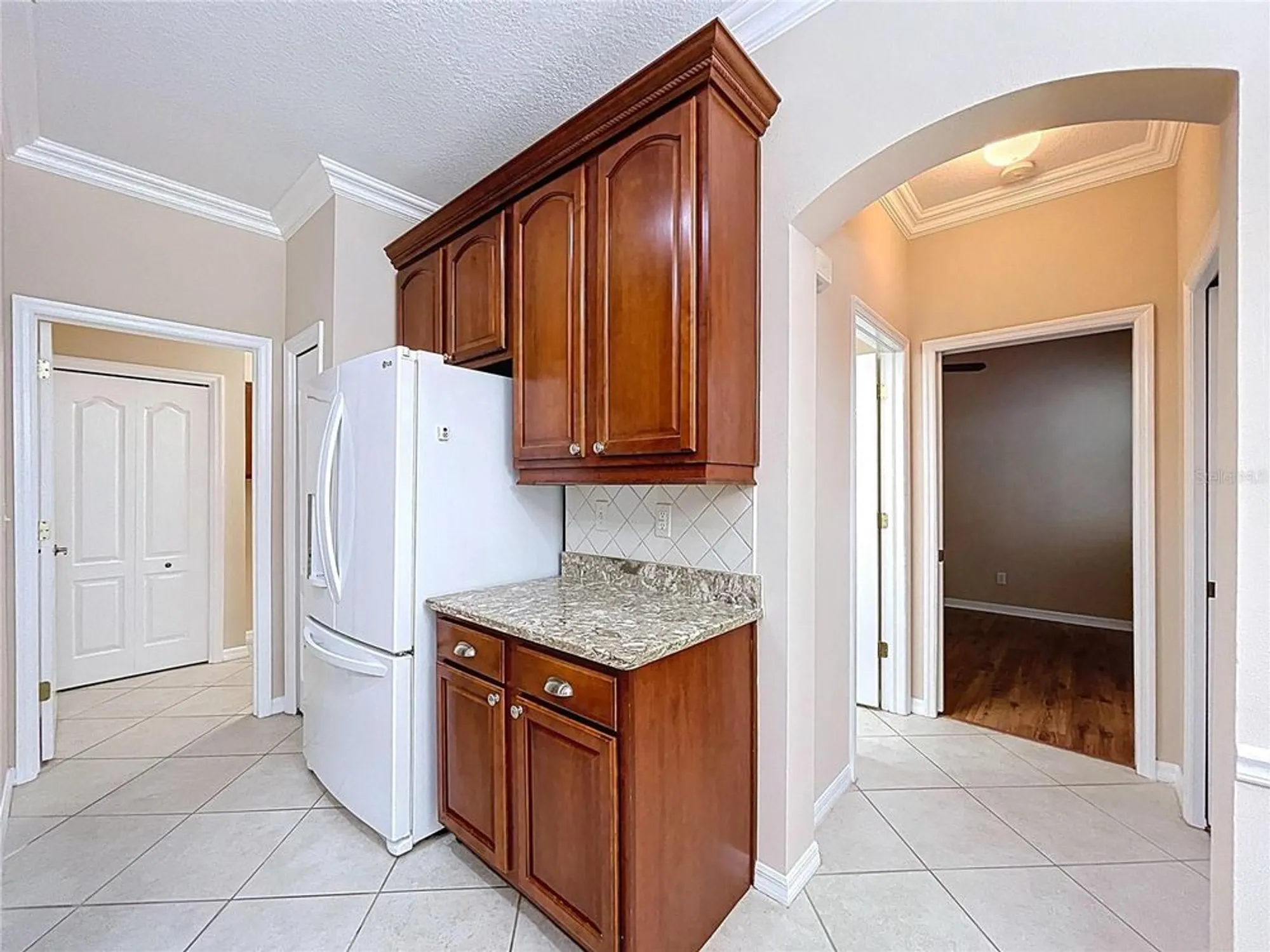 Property Slideshow image 11 of 74 | 2018 inverness greens dr # 2018, Sun City Center, FL, 33573