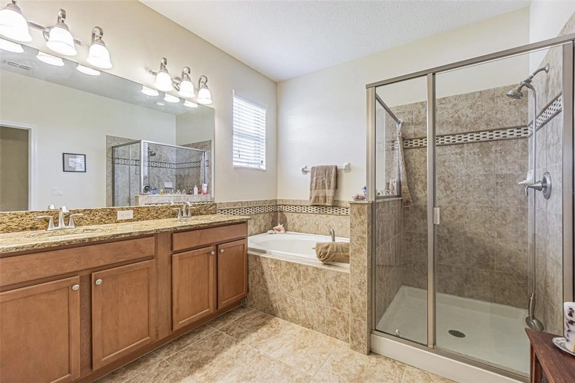 Property Slideshow image 23 of 85 | 10661 belmullet dr, San Antonio, FL, 33576