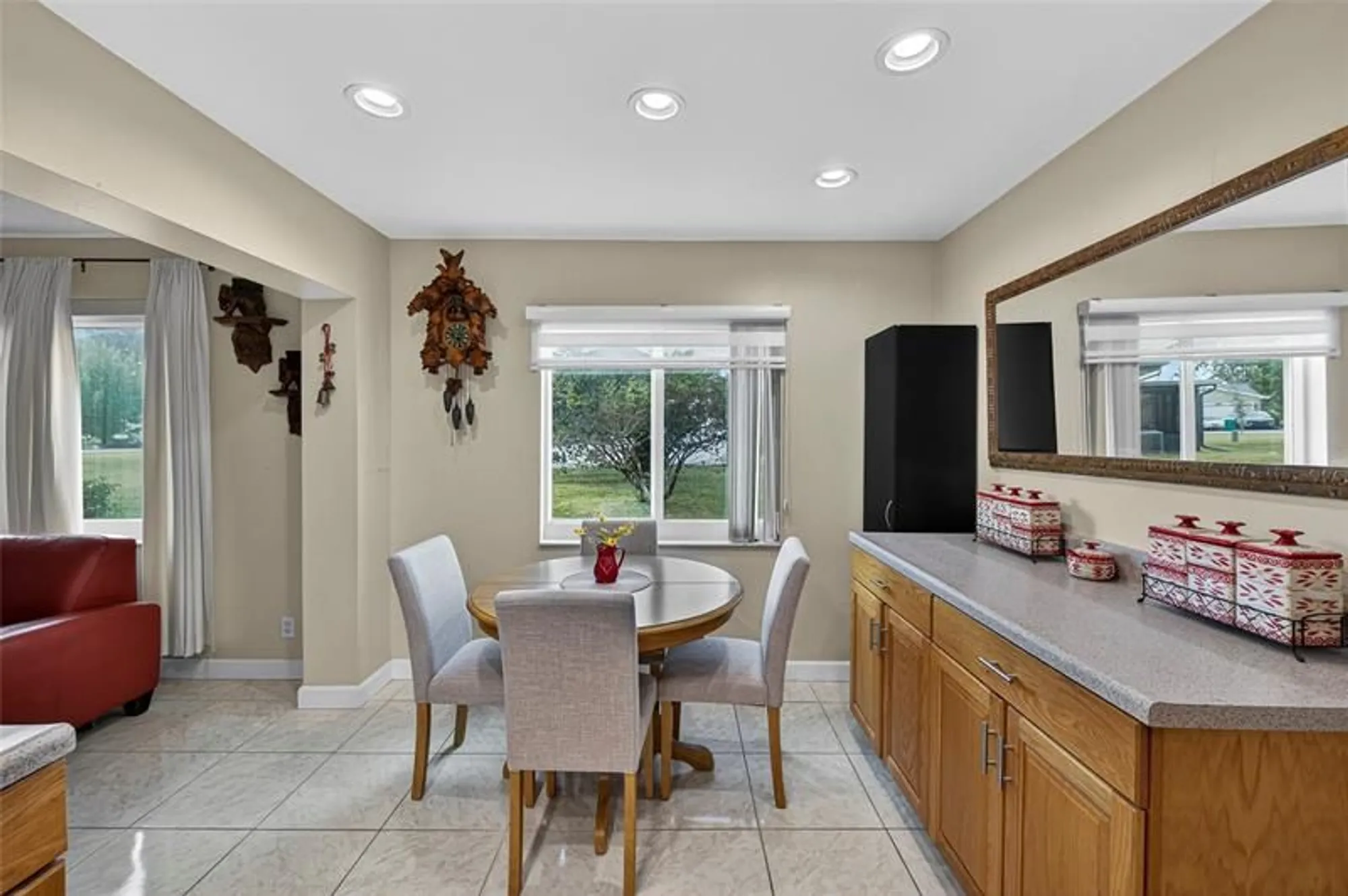Property Slideshow image 27 of 50 | 9812 nw 75th ct, Tamarac, FL, 33321