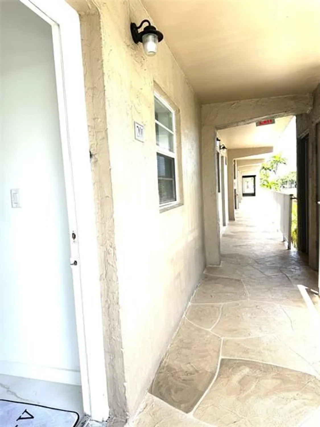 Property Slideshow image 20 of 34 | 2300 ne 1st ln apt 201, Boynton Beach, FL, 33435