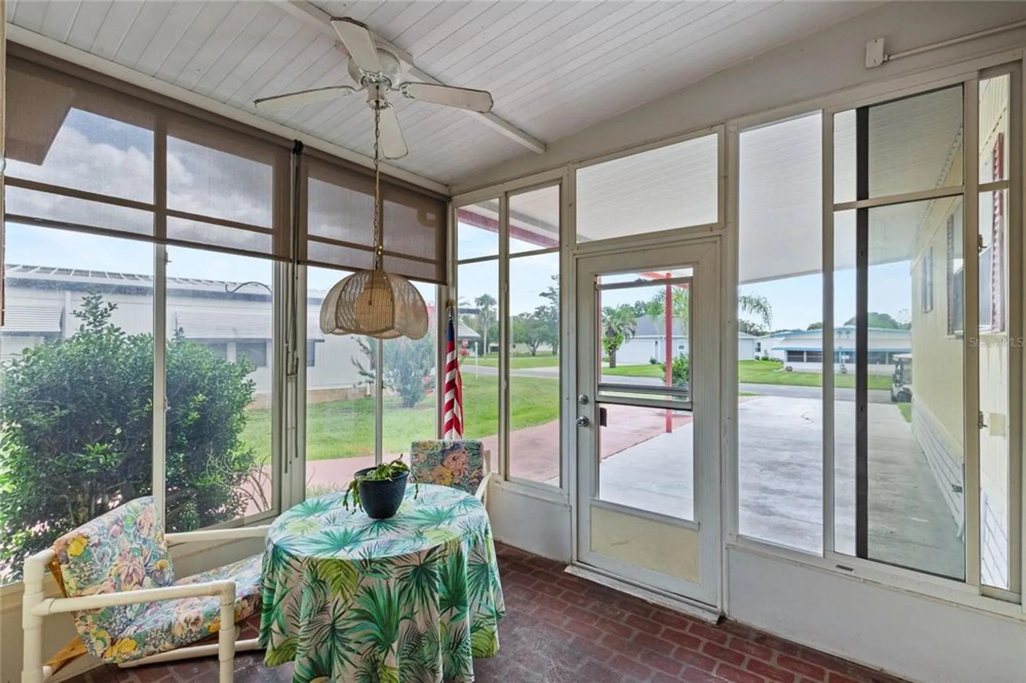 Property Slideshow image 6 of 27 | 805 royal palm ave, The Villages, FL, 32159