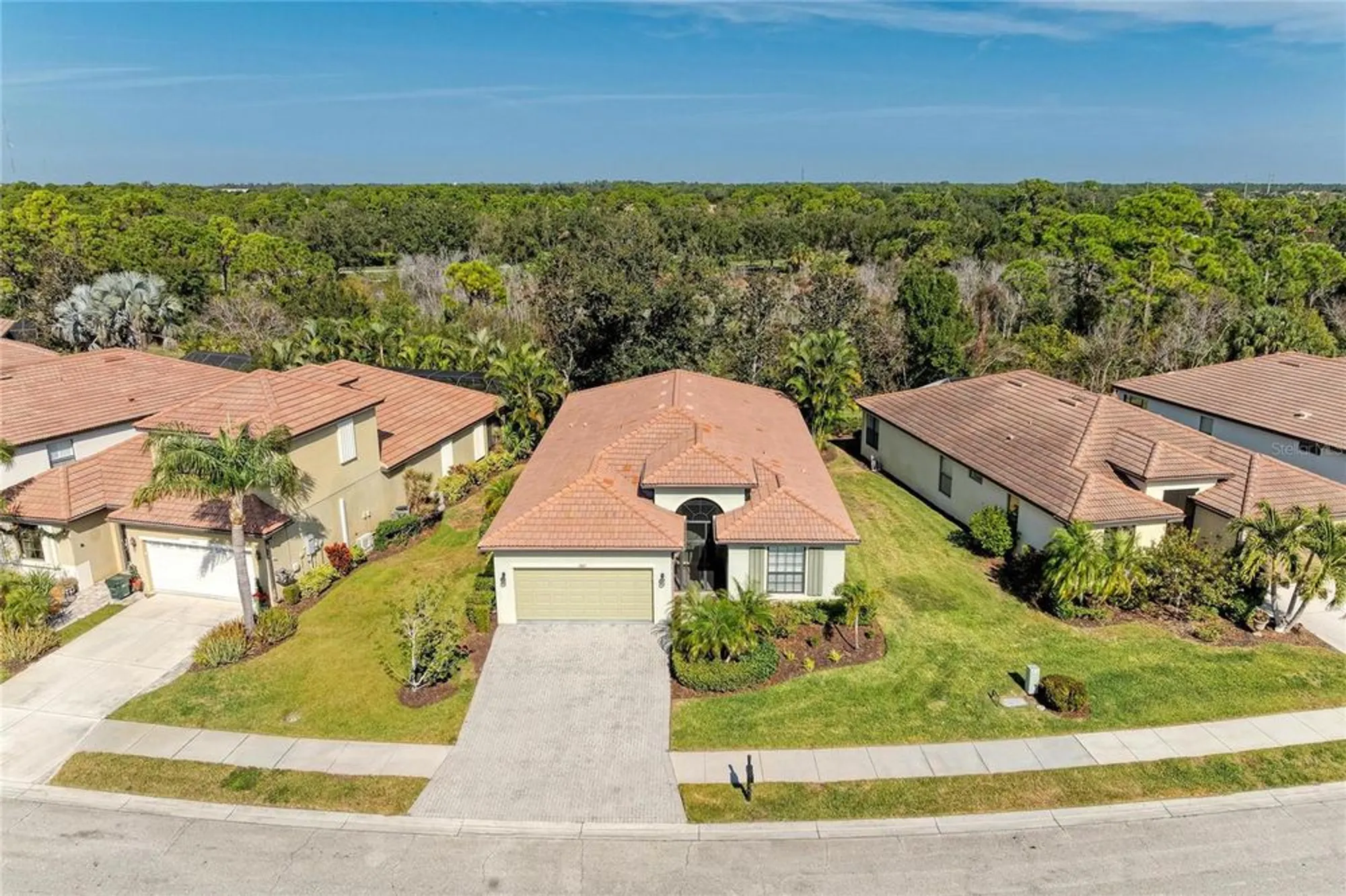 Property Slideshow image 2 of 50 | 1867 batello dr, Venice, FL, 34292