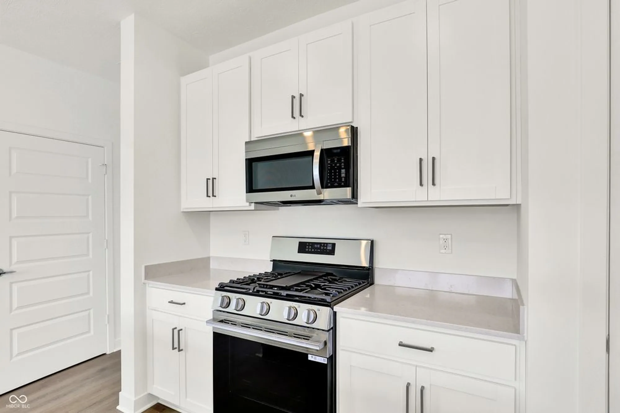 Property Slideshow image 14 of 44 | 5363 foxley park ln, Avon, IN, 46123