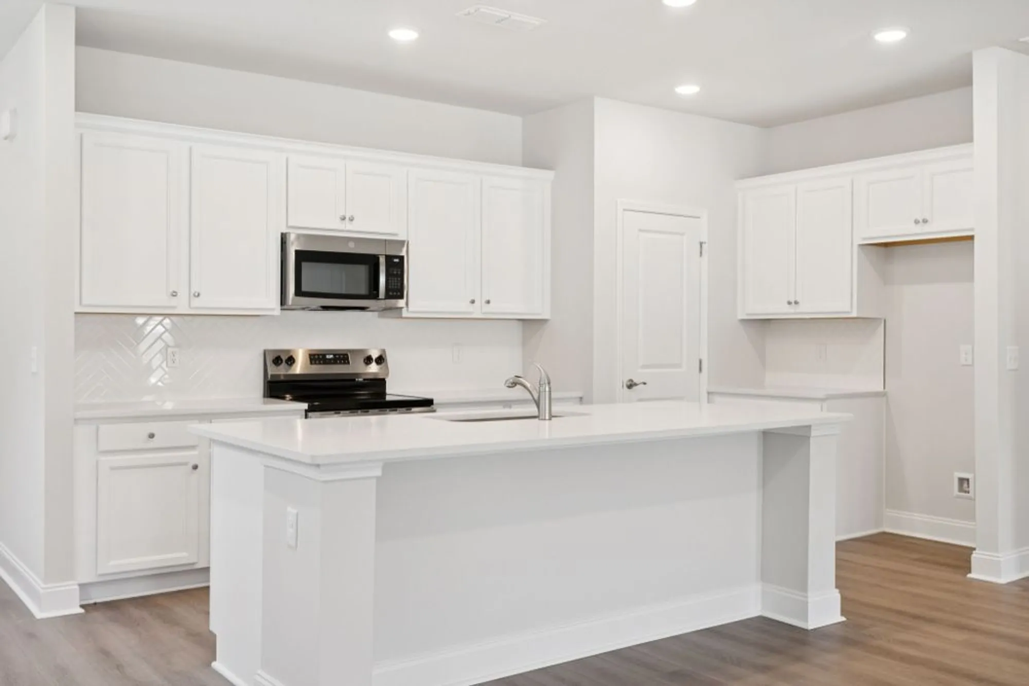 Property Slideshow image 11 of 88 | 308 stonehaus cir, Antioch, TN, 37013