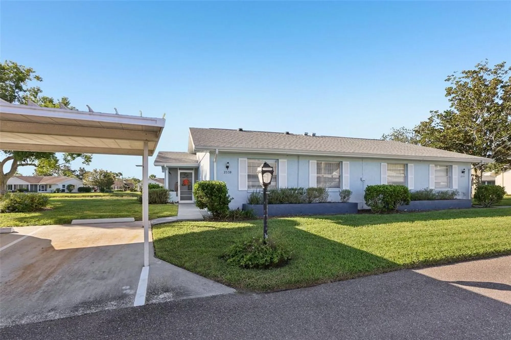 Property Slideshow image 2 of 55 | 2339 glenmore cir, Sun City Center, FL, 33573