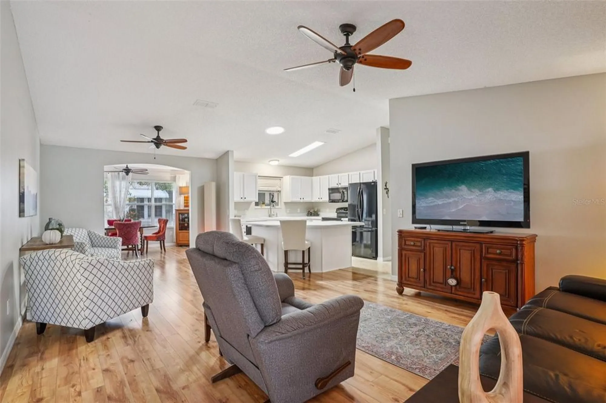 Property Slideshow image 8 of 38 | 2737 privada dr, The Villages, FL, 32162