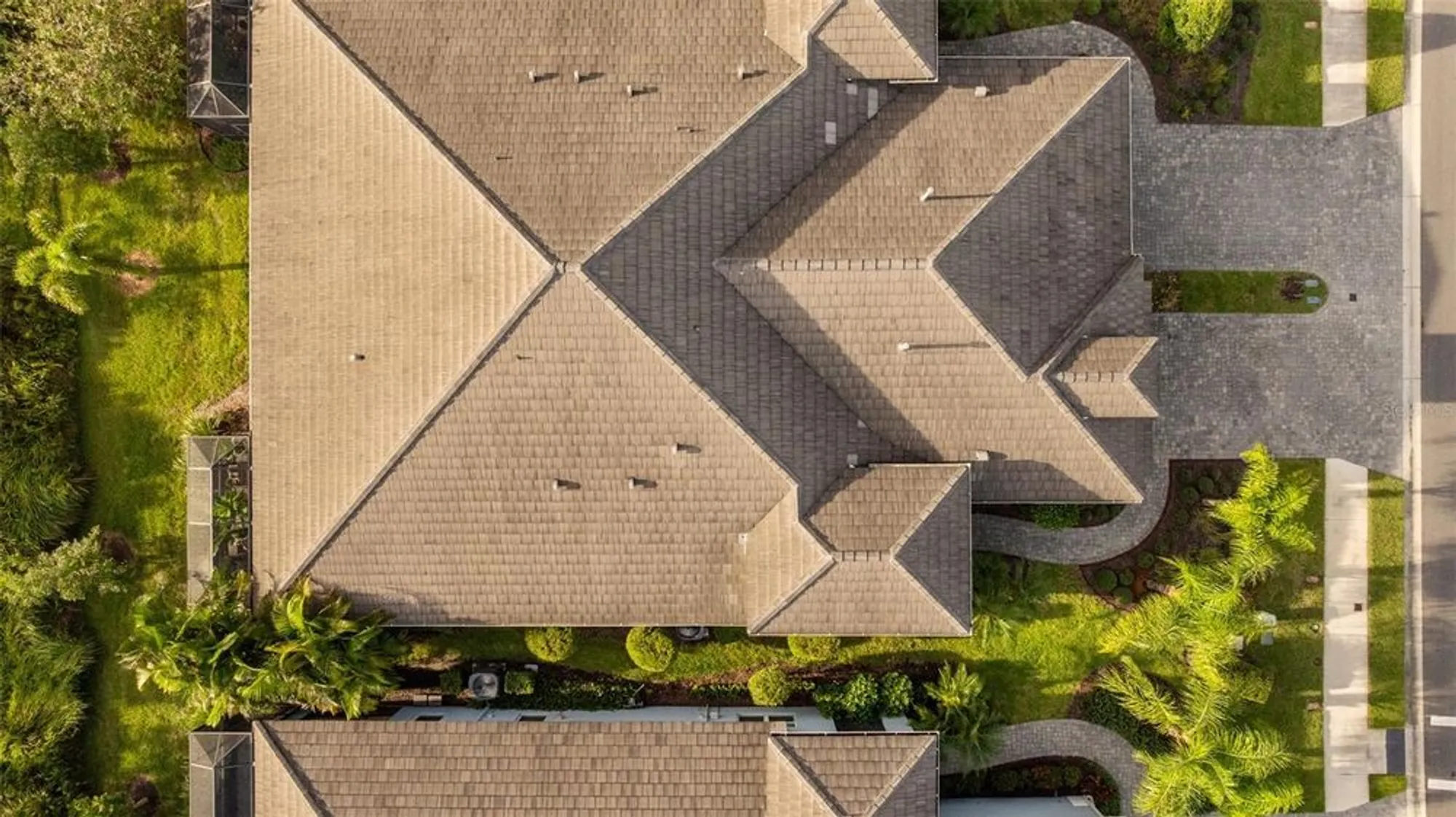 Property Slideshow image 38 of 54 | 3102 sky blue cv, Bradenton, FL, 34211