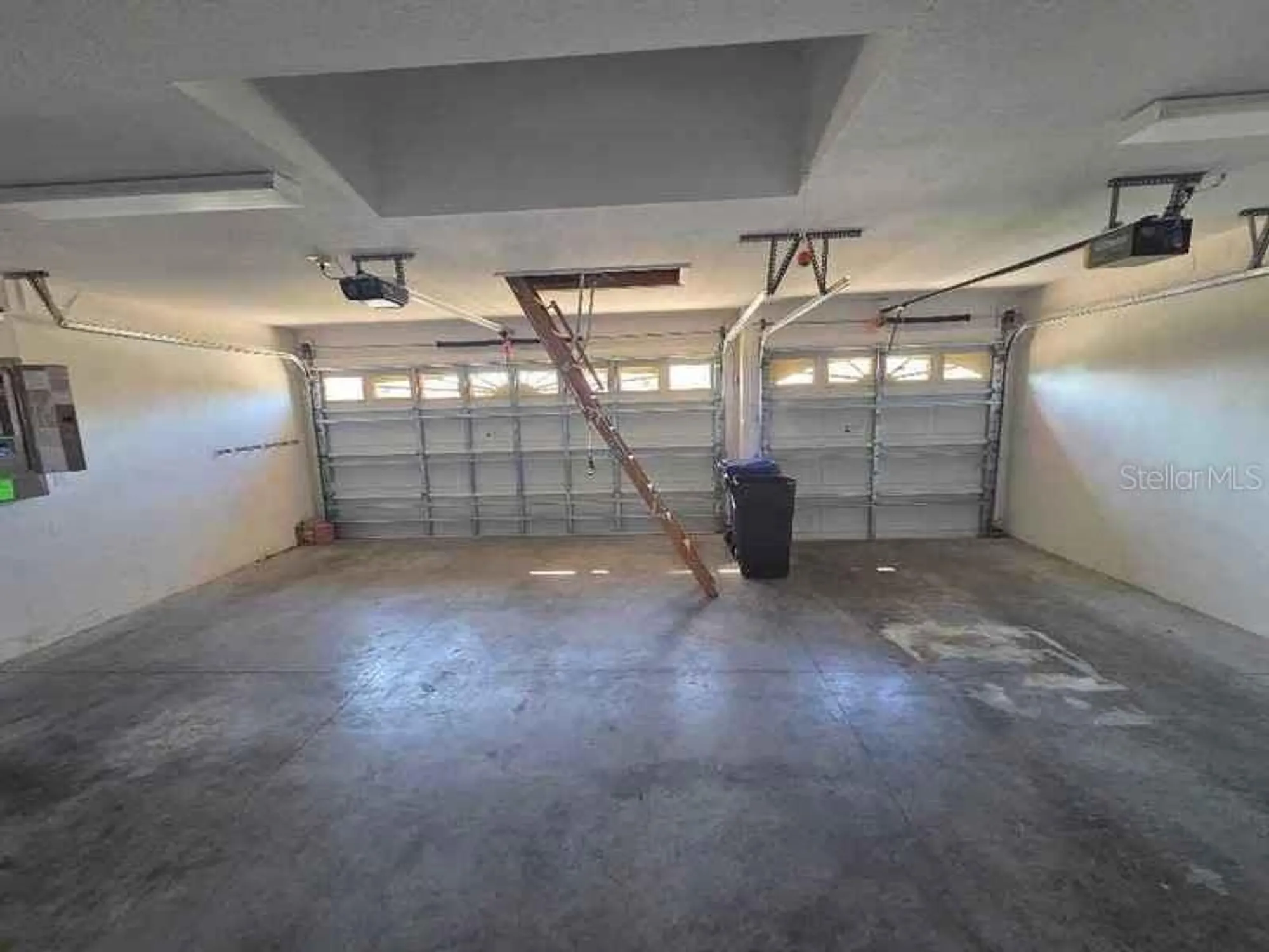 Property Slideshow image 13 of 16 | 18518 gentle breeze ct, Hudson, FL, 34667