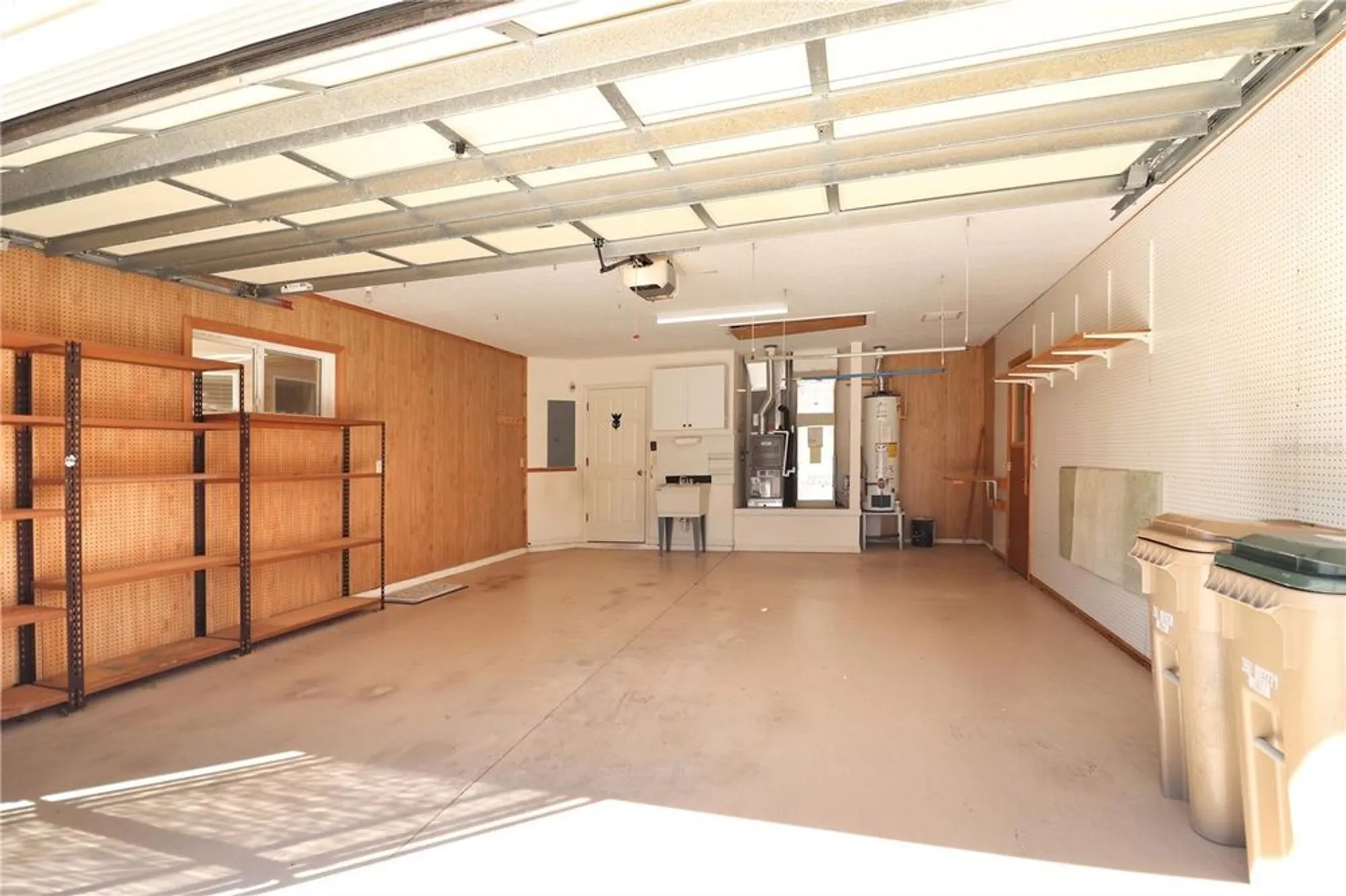 Property Slideshow image 19 of 42 | 5433 sir churchill dr, Leesburg, FL, 34748