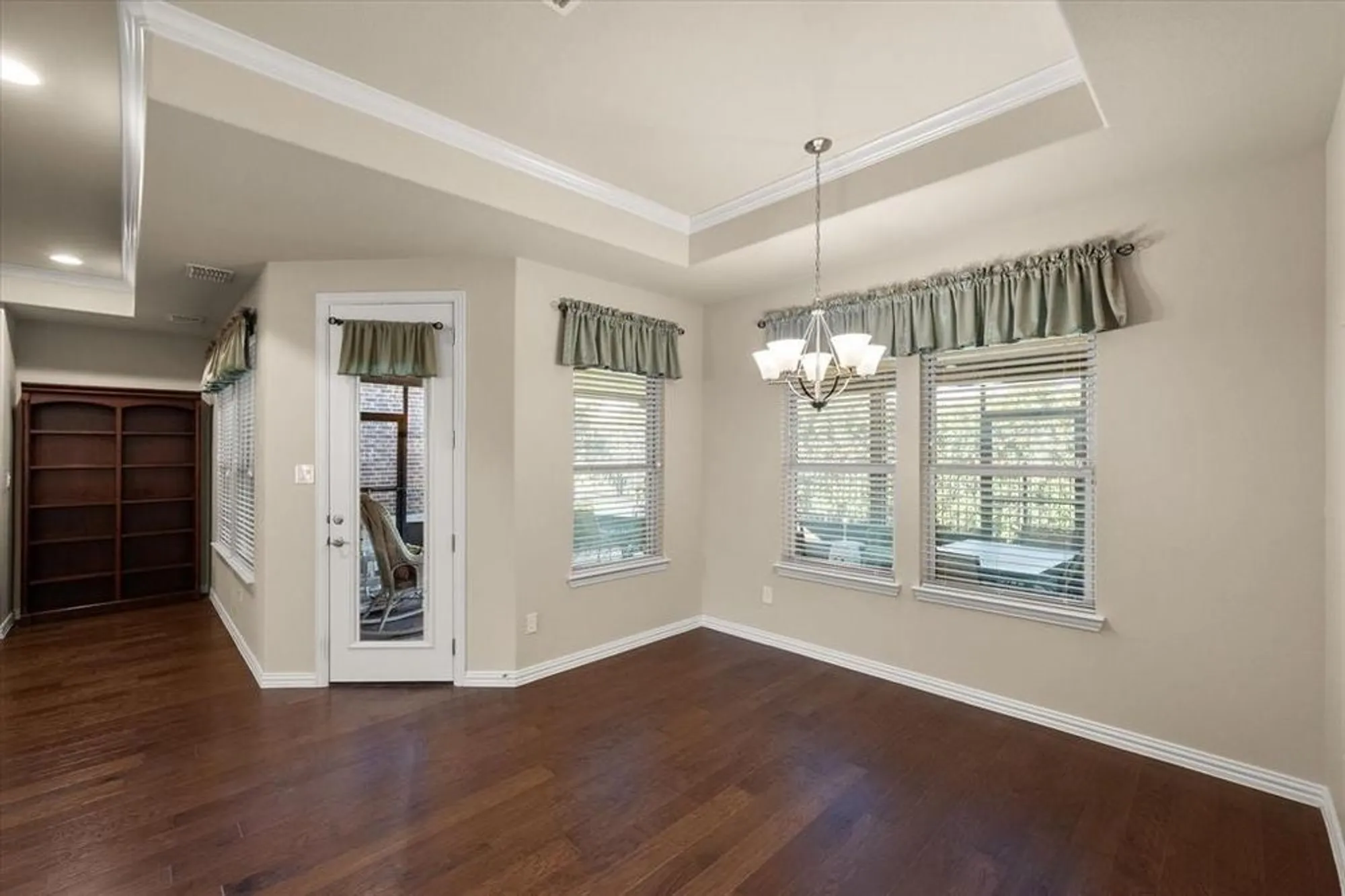 Property Slideshow image 13 of 39 | 2815 vista azul pl 2815, Mansfield, TX, 76063