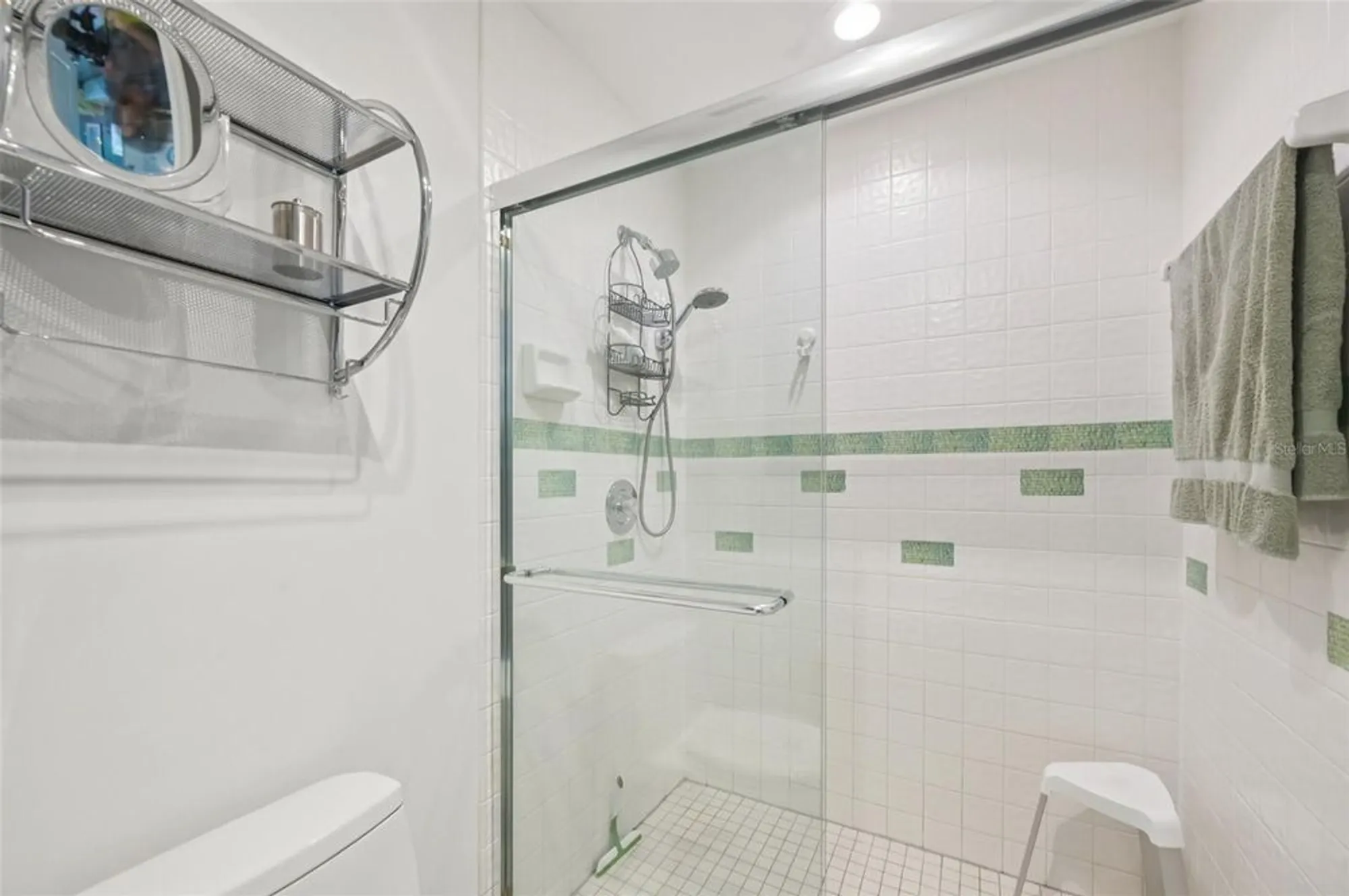 Property Slideshow image 29 of 42 | 5588 golf pointe dr # 1, Sarasota, FL, 34243