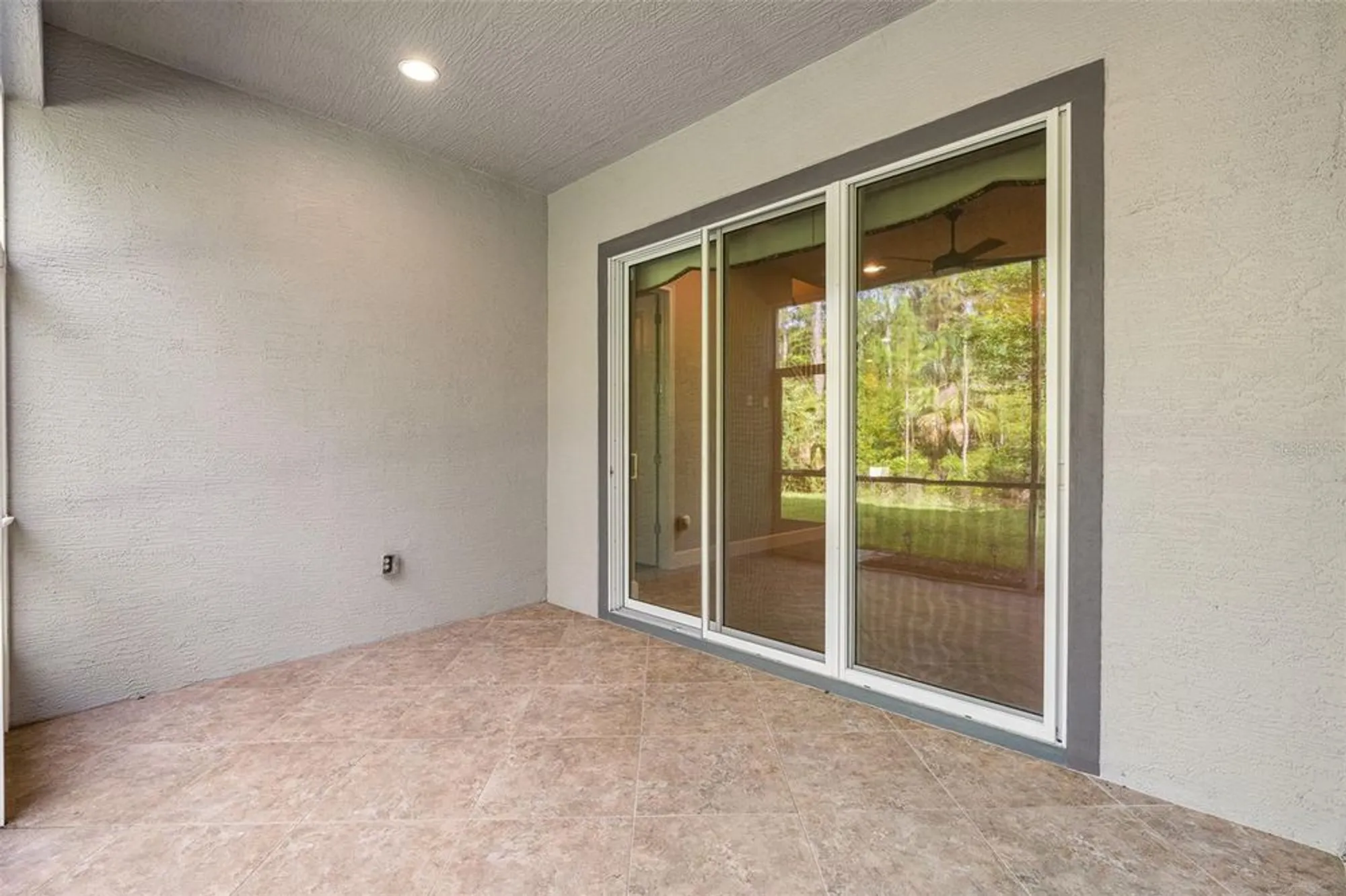 Property Slideshow image 47 of 62 | 829 pinewood dr, Ormond Beach, FL, 32174