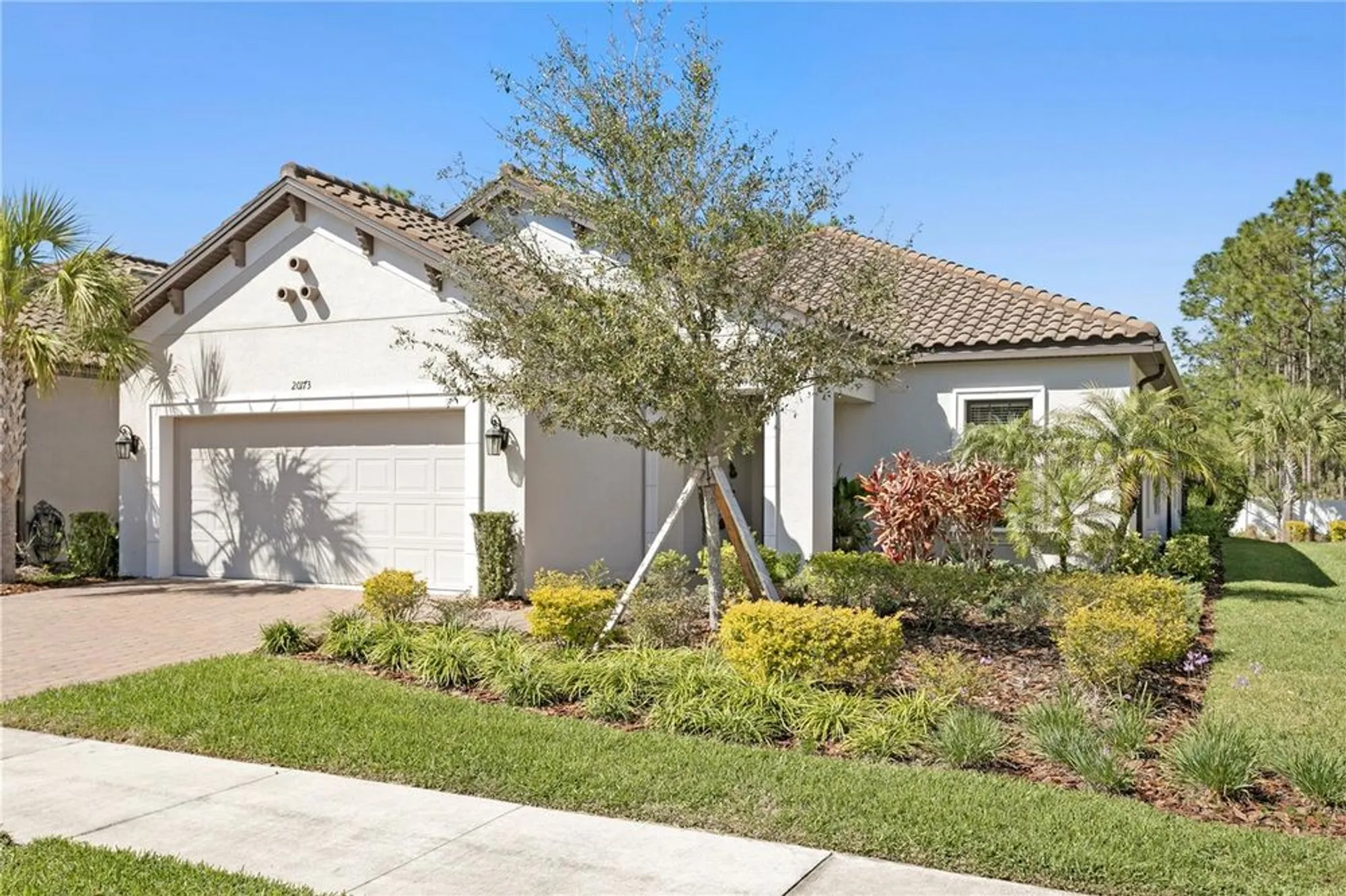 Property Slideshow image 1 of 68 | 20173 umbria hill dr, Tampa, FL, 33647