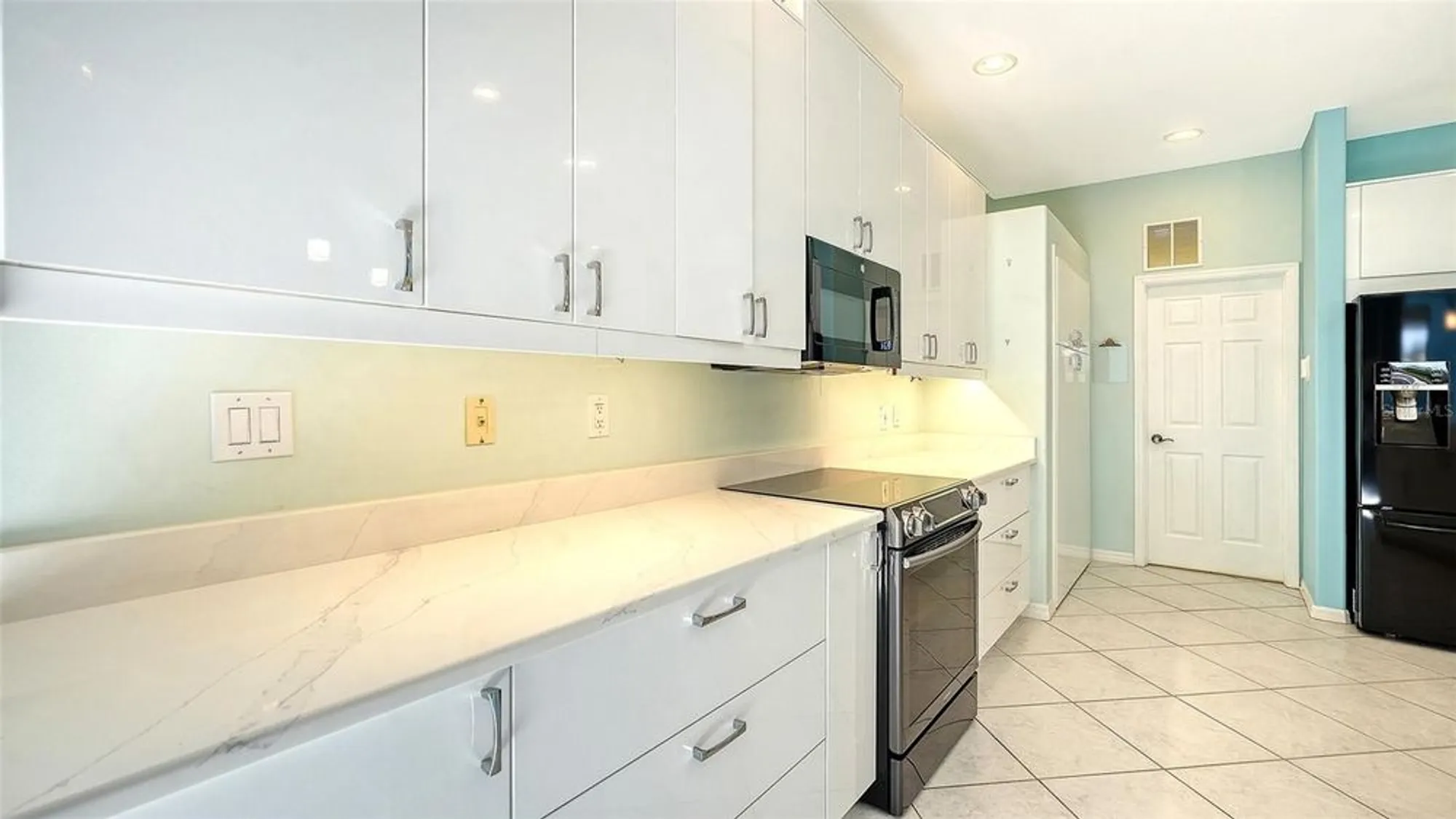 Property Slideshow image 19 of 74 | 4160 mackay falls ter, Sarasota, FL, 34243