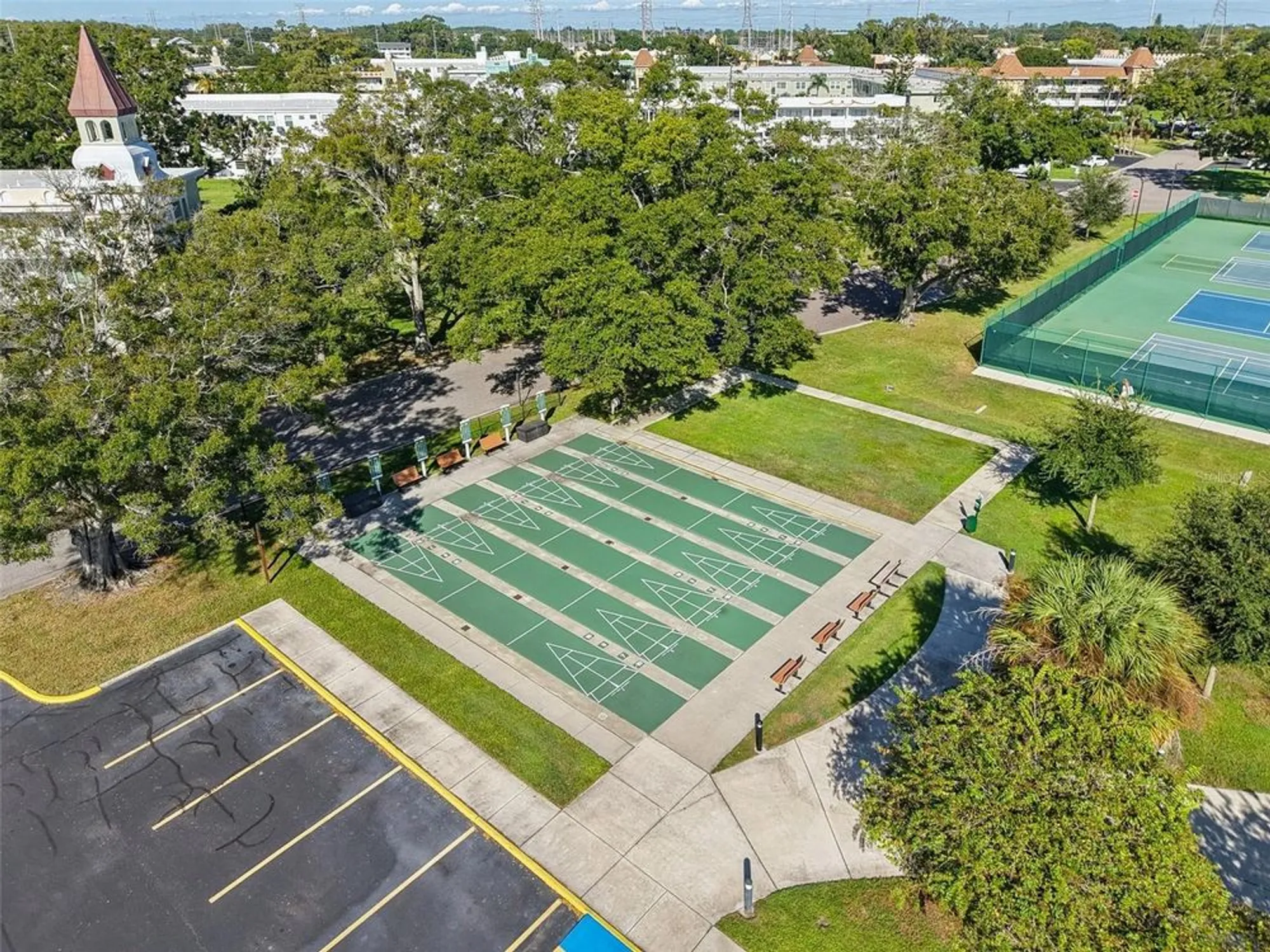 Property Slideshow image 22 of 26 | 2043 denmark st 75, Clearwater, FL, 33763